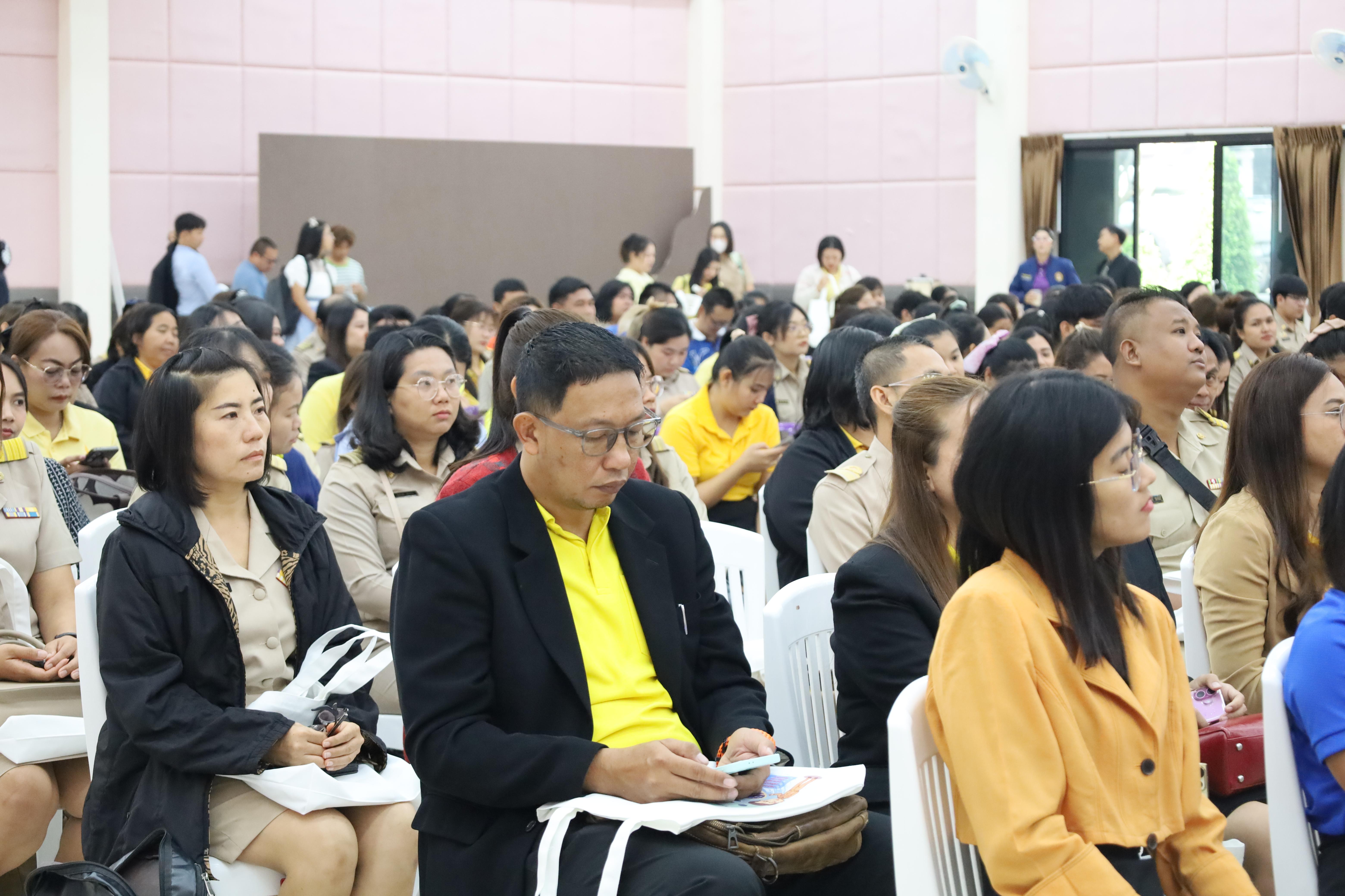 35. การอบรมเชิงปฏิบัติการพัฒนาจิตวิญญาณและจรรยาบรรณวิชาชีพครู