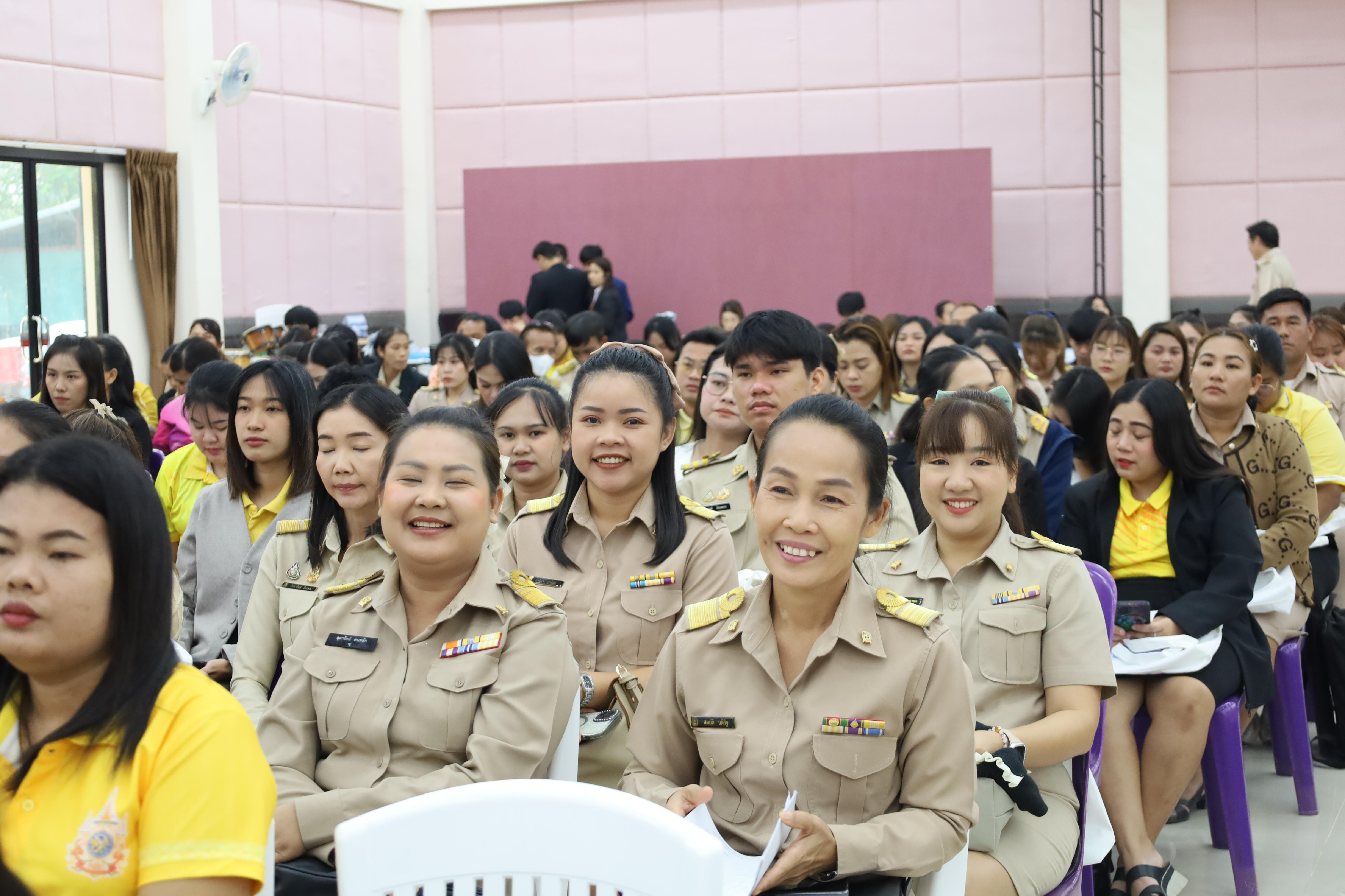 108. การอบรมเชิงปฏิบัติการพัฒนาจิตวิญญาณและจรรยาบรรณวิชาชีพครู