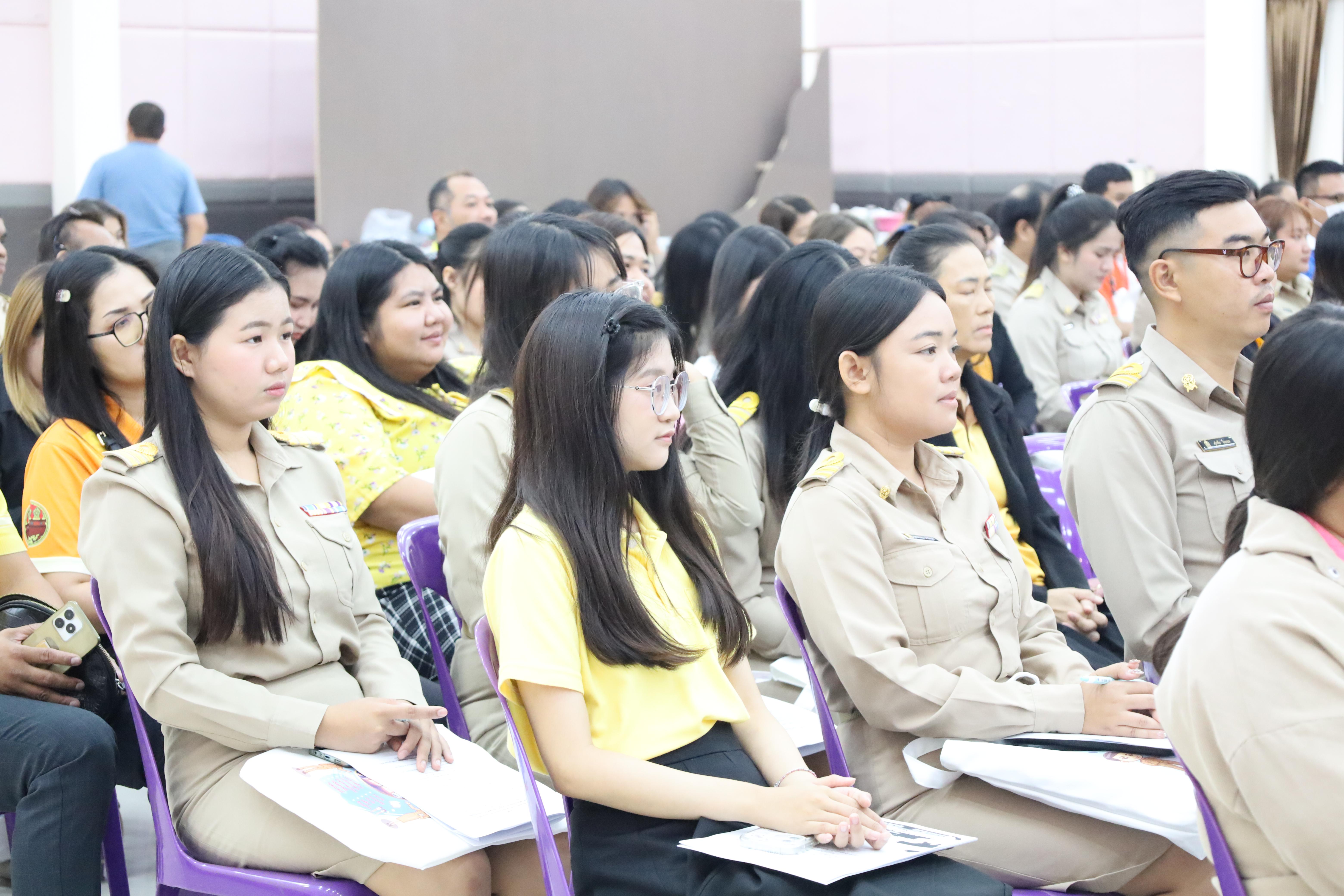 118. การอบรมเชิงปฏิบัติการพัฒนาจิตวิญญาณและจรรยาบรรณวิชาชีพครู