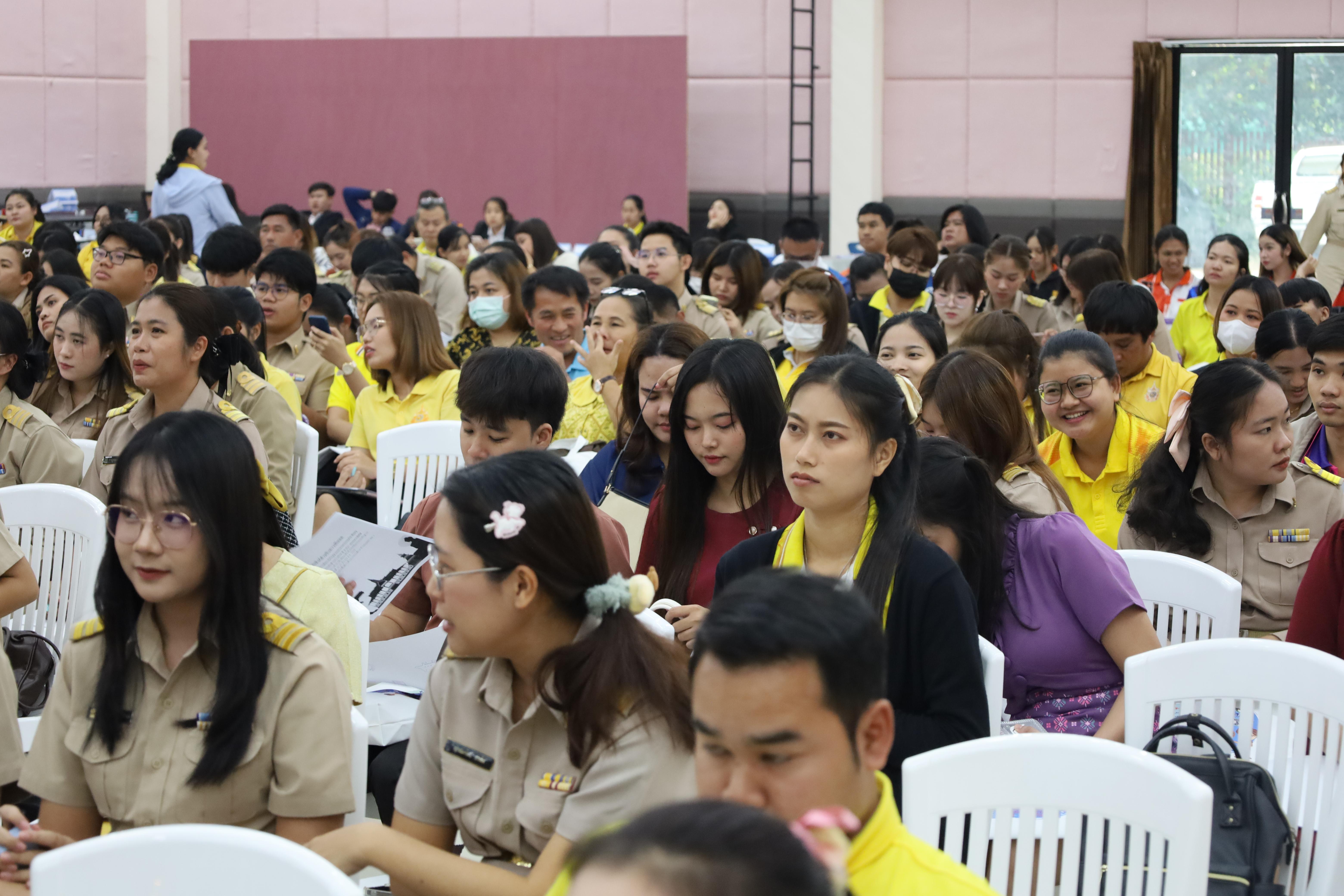 194. การอบรมเชิงปฏิบัติการพัฒนาจิตวิญญาณและจรรยาบรรณวิชาชีพครู