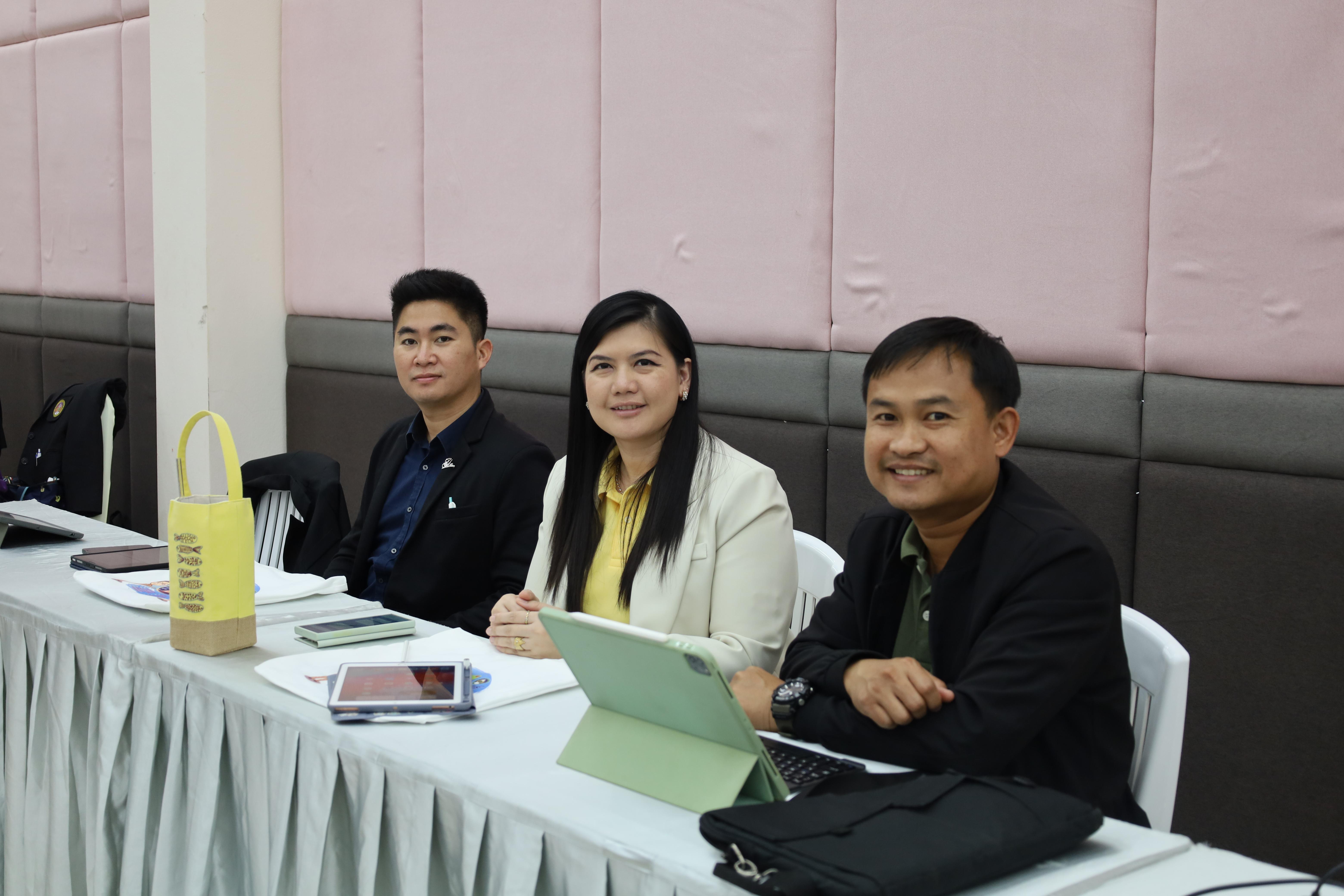 200. การอบรมเชิงปฏิบัติการพัฒนาจิตวิญญาณและจรรยาบรรณวิชาชีพครู