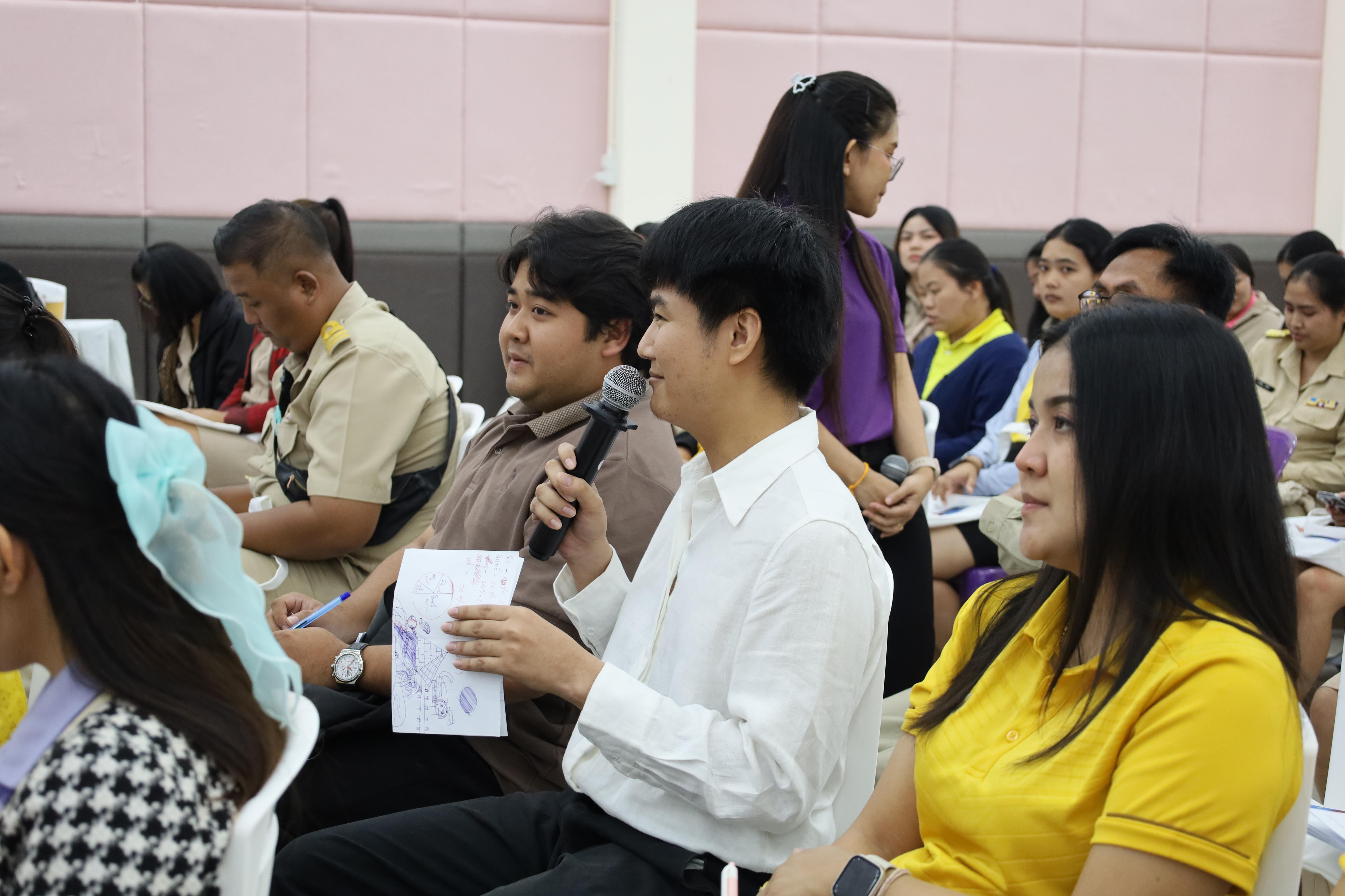 215. การอบรมเชิงปฏิบัติการพัฒนาจิตวิญญาณและจรรยาบรรณวิชาชีพครู