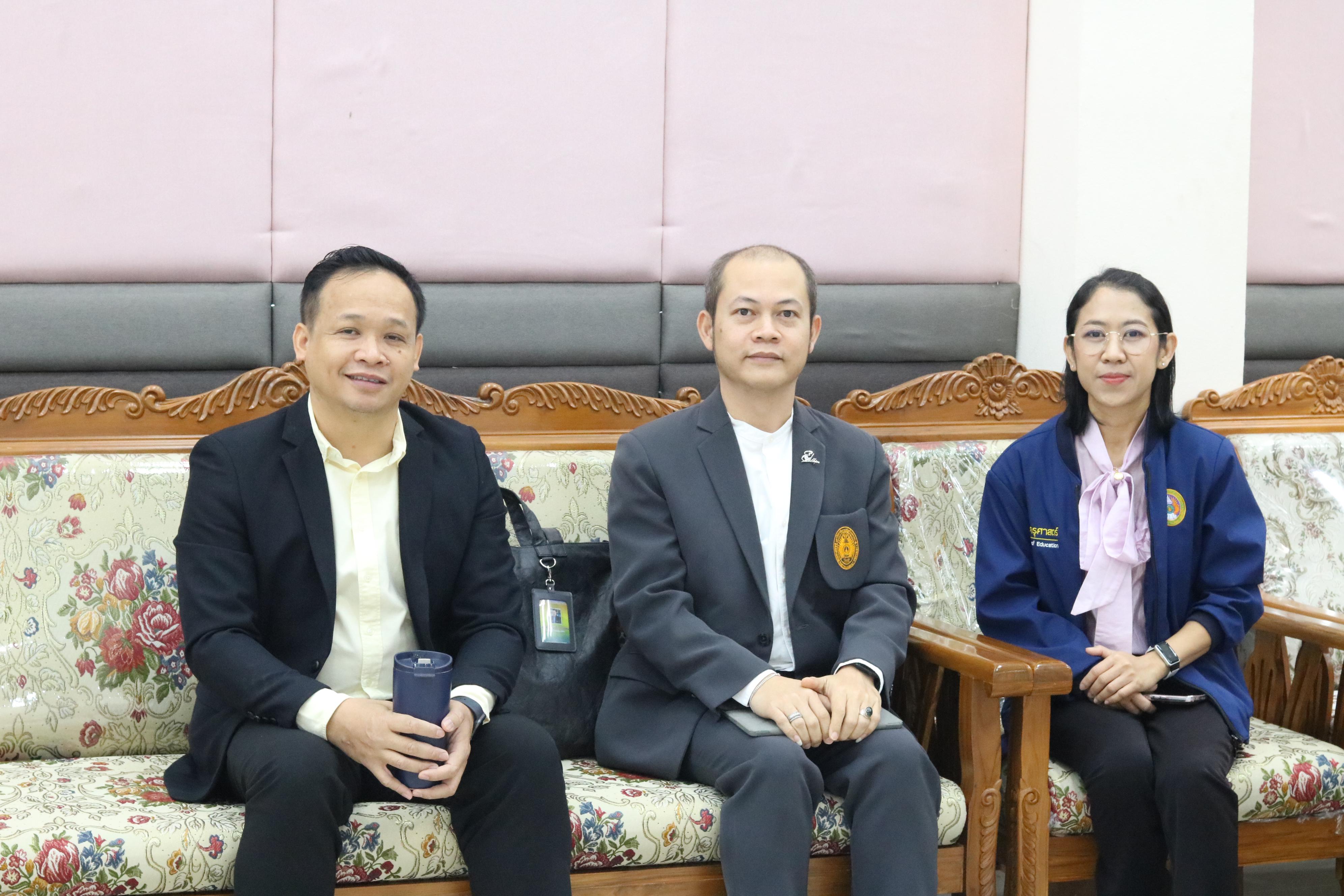 17. การอบรมคุณธรรมจริยธรรมของครูไทยและการถอดบทเรียน