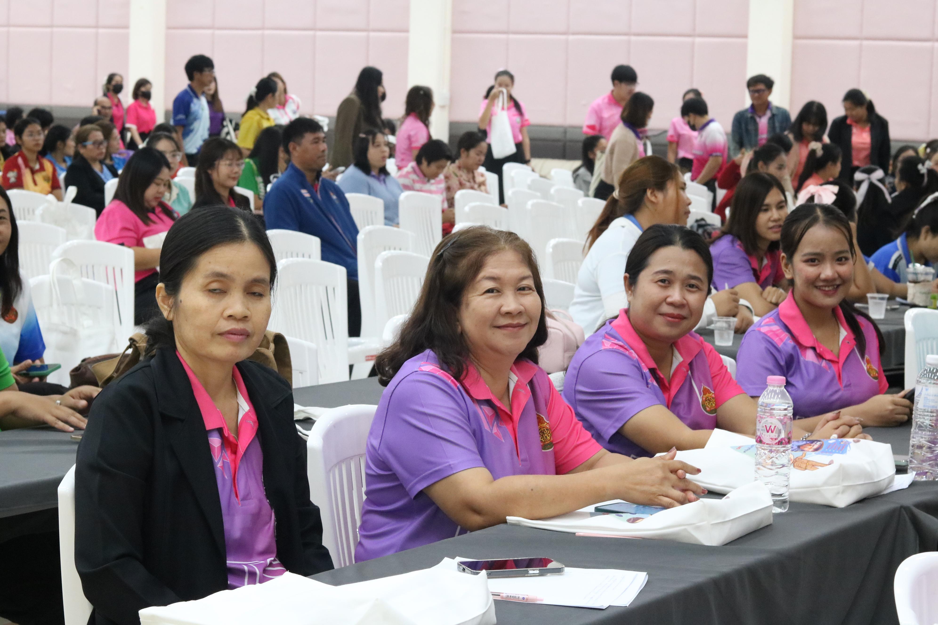 25. การอบรมคุณธรรมจริยธรรมของครูไทยและการถอดบทเรียน