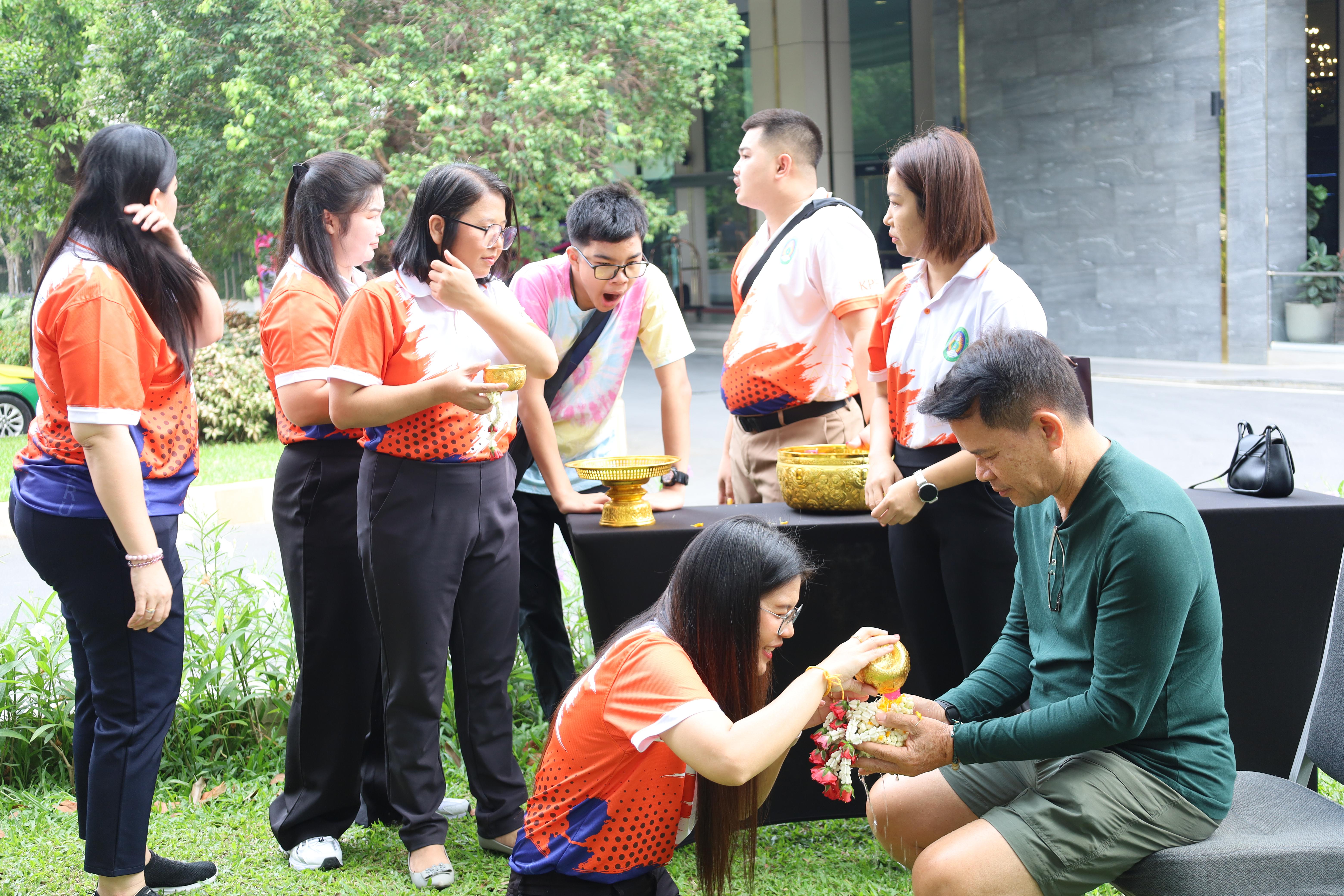62. การศึกษาดูงานการจัดการคุณภาพและมาตรฐานการผลิตบัณฑิตระดับปริญญาตรี บัณฑิตศึกษา ณ มหาวิทยาลัยบูรพา