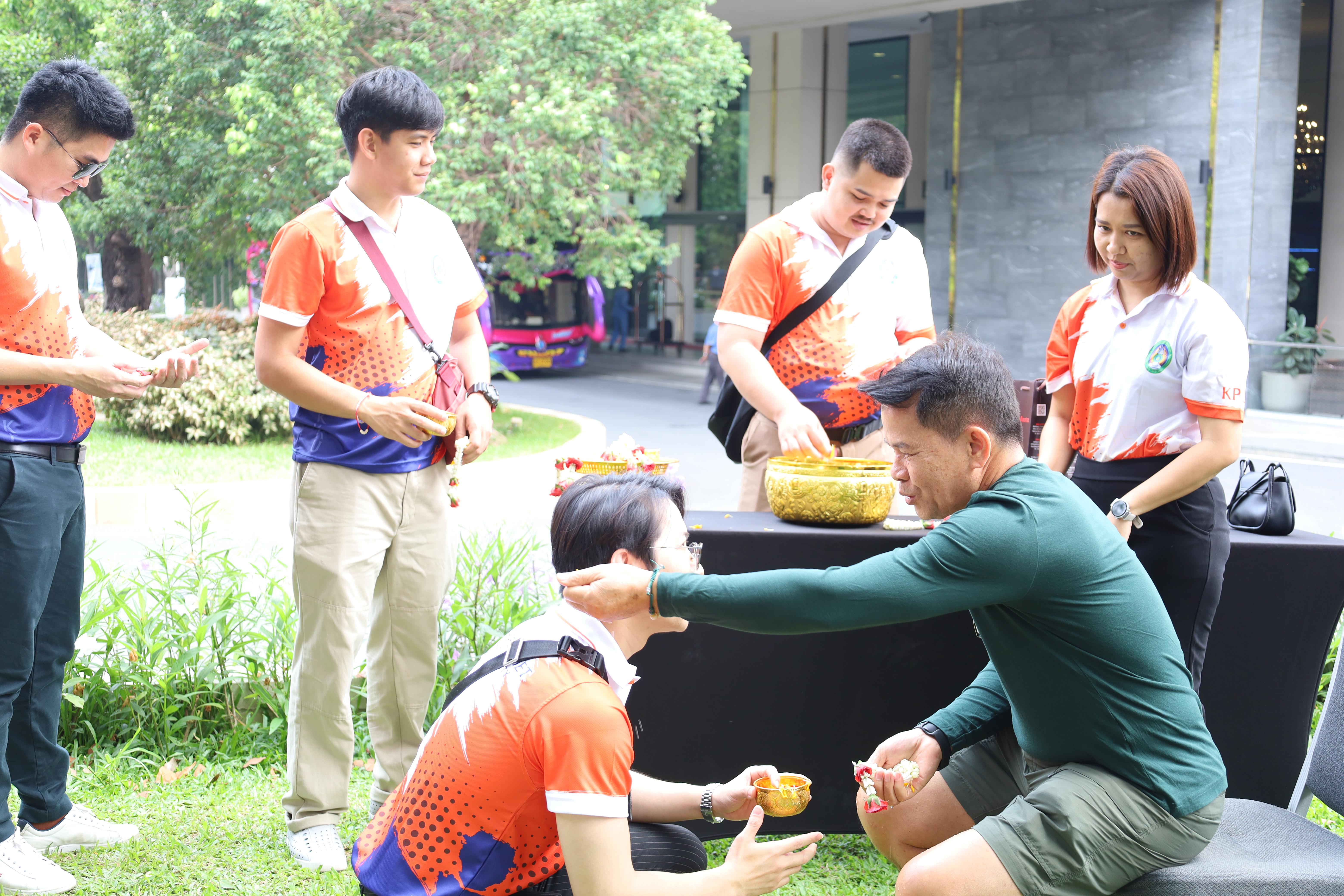 105. การศึกษาดูงานการจัดการคุณภาพและมาตรฐานการผลิตบัณฑิตระดับปริญญาตรี บัณฑิตศึกษา ณ มหาวิทยาลัยบูรพา