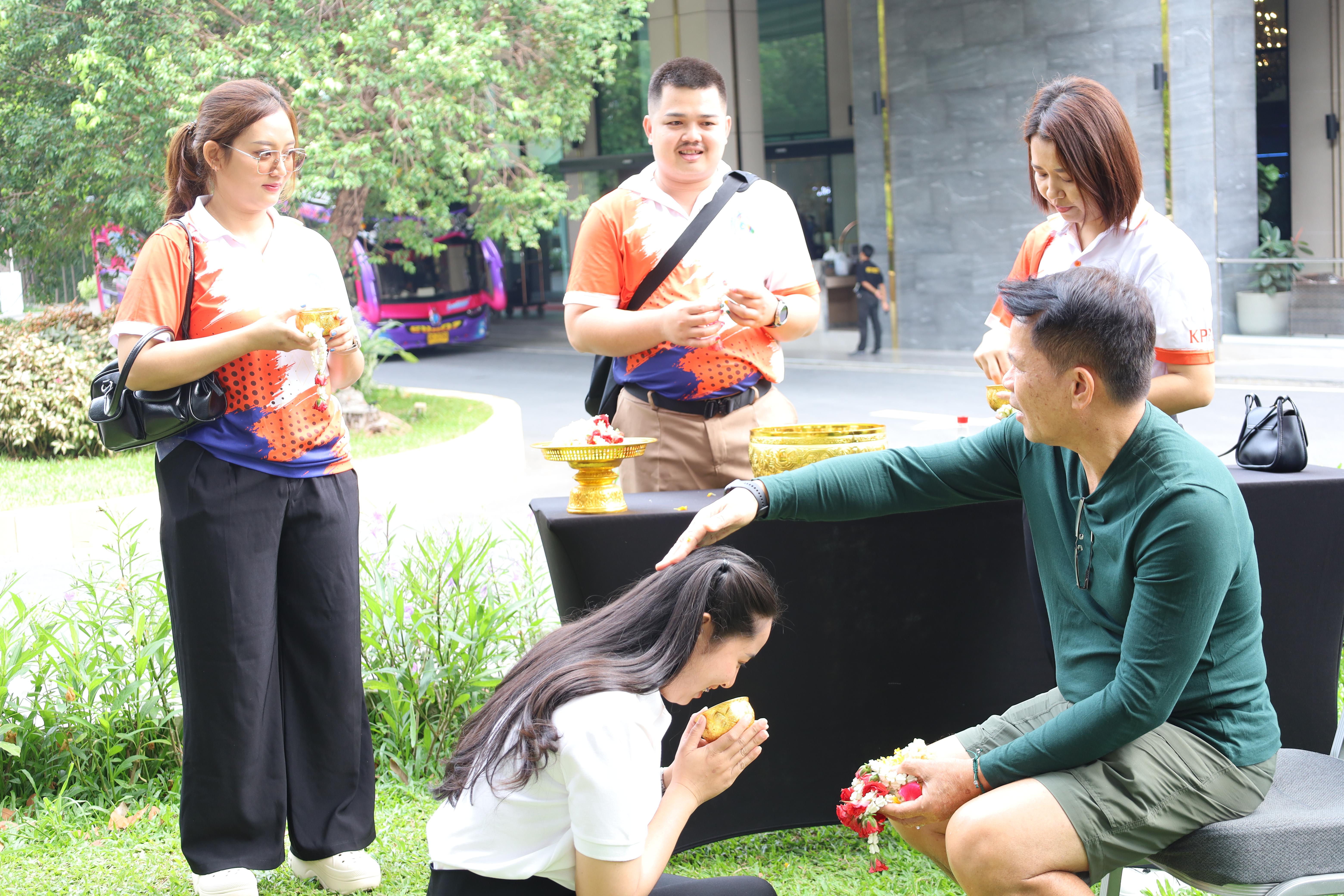 123. การศึกษาดูงานการจัดการคุณภาพและมาตรฐานการผลิตบัณฑิตระดับปริญญาตรี บัณฑิตศึกษา ณ มหาวิทยาลัยบูรพา