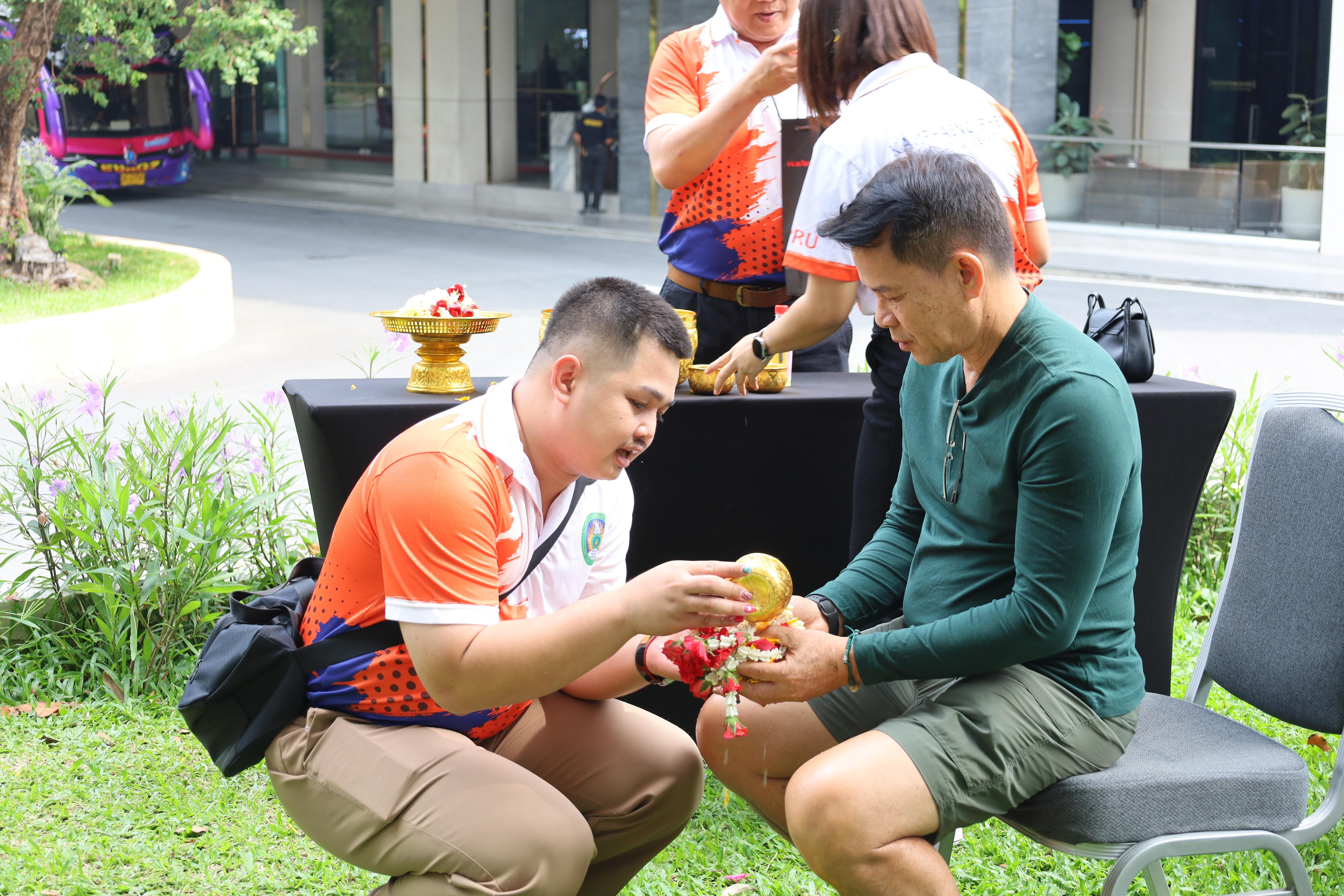 131. การศึกษาดูงานการจัดการคุณภาพและมาตรฐานการผลิตบัณฑิตระดับปริญญาตรี บัณฑิตศึกษา ณ มหาวิทยาลัยบูรพา