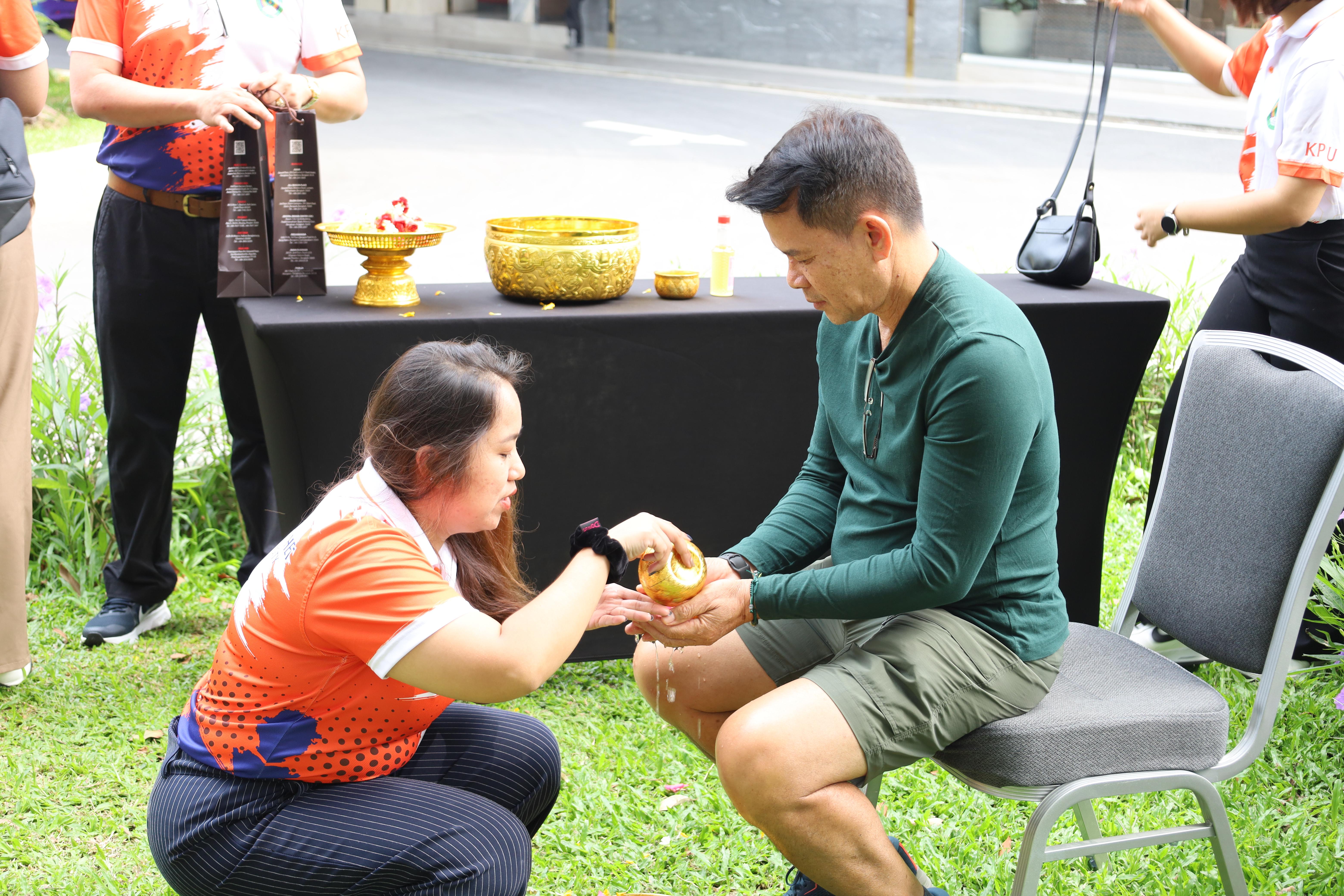 133. การศึกษาดูงานการจัดการคุณภาพและมาตรฐานการผลิตบัณฑิตระดับปริญญาตรี บัณฑิตศึกษา ณ มหาวิทยาลัยบูรพา
