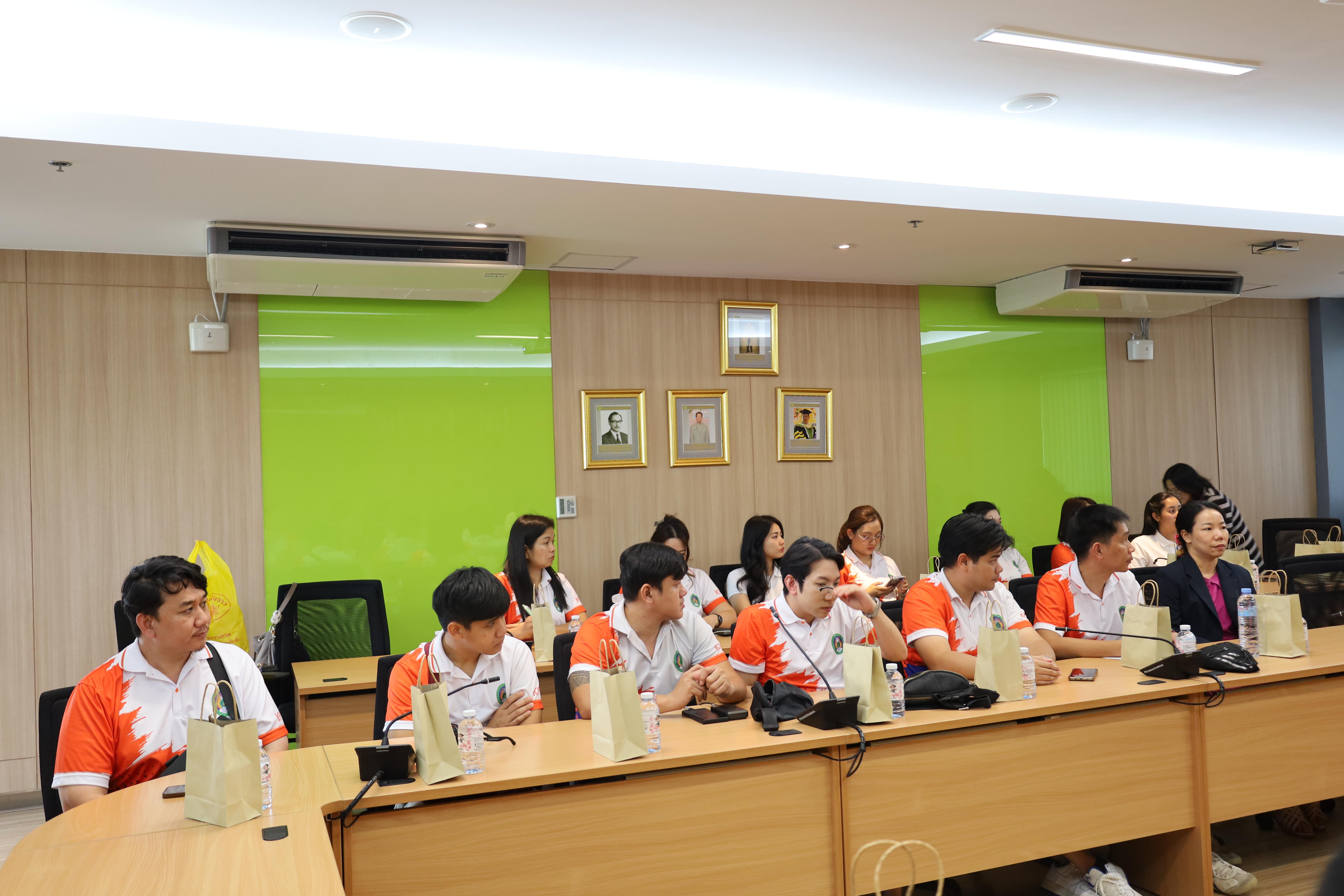 175. การศึกษาดูงานการจัดการคุณภาพและมาตรฐานการผลิตบัณฑิตระดับปริญญาตรี บัณฑิตศึกษา ณ มหาวิทยาลัยบูรพา