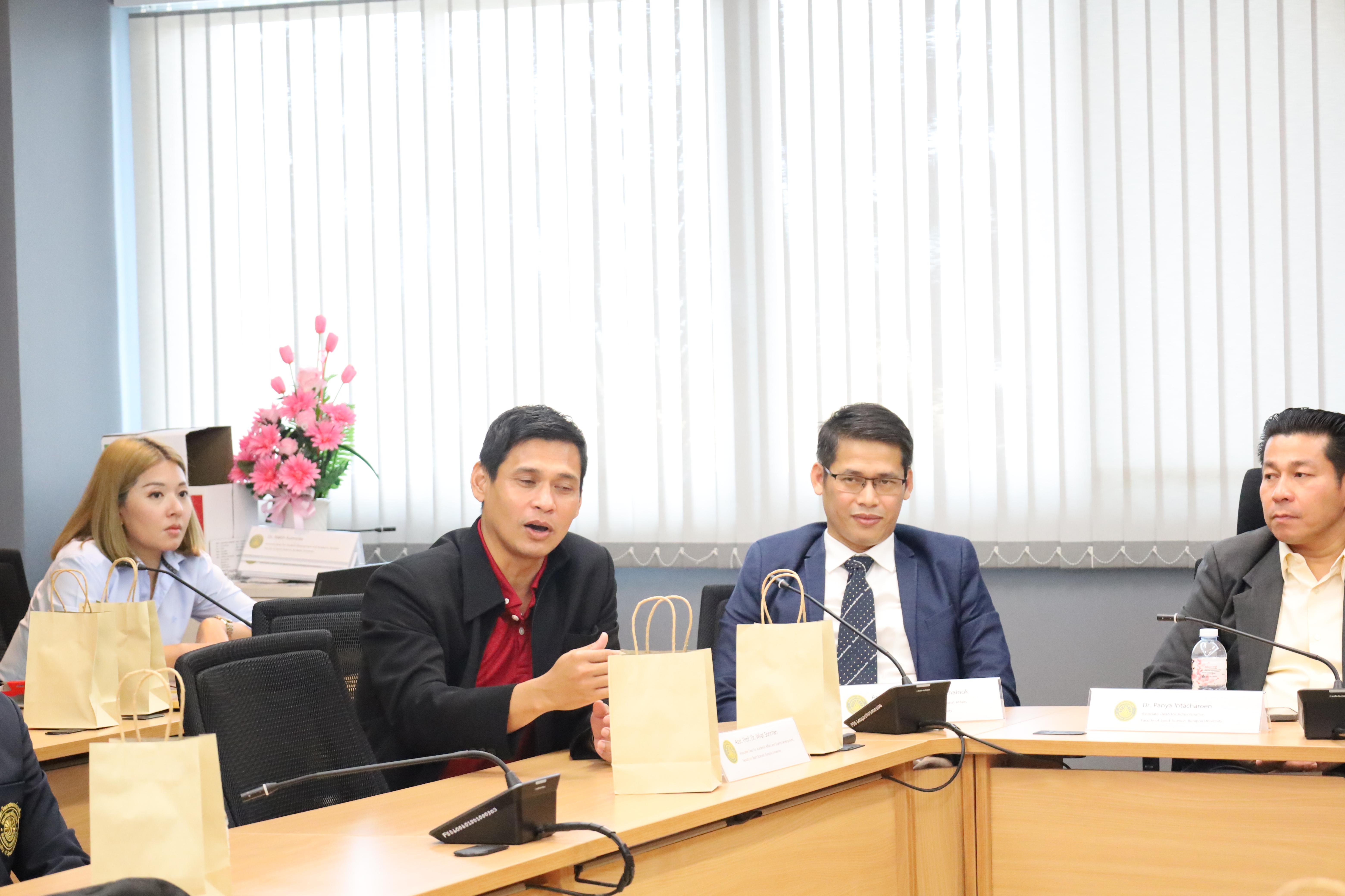 202. การศึกษาดูงานการจัดการคุณภาพและมาตรฐานการผลิตบัณฑิตระดับปริญญาตรี บัณฑิตศึกษา ณ มหาวิทยาลัยบูรพา