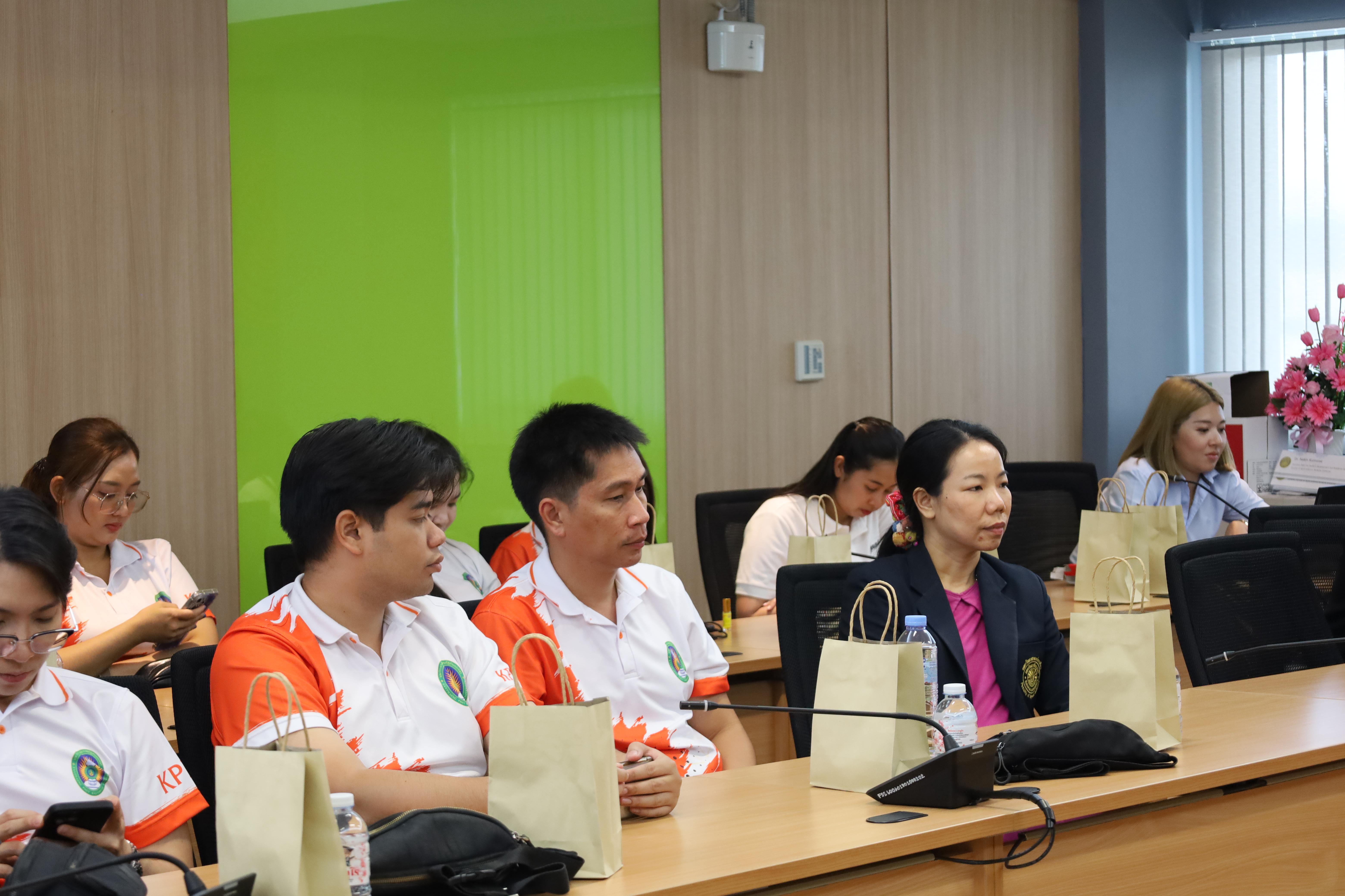 204. การศึกษาดูงานการจัดการคุณภาพและมาตรฐานการผลิตบัณฑิตระดับปริญญาตรี บัณฑิตศึกษา ณ มหาวิทยาลัยบูรพา