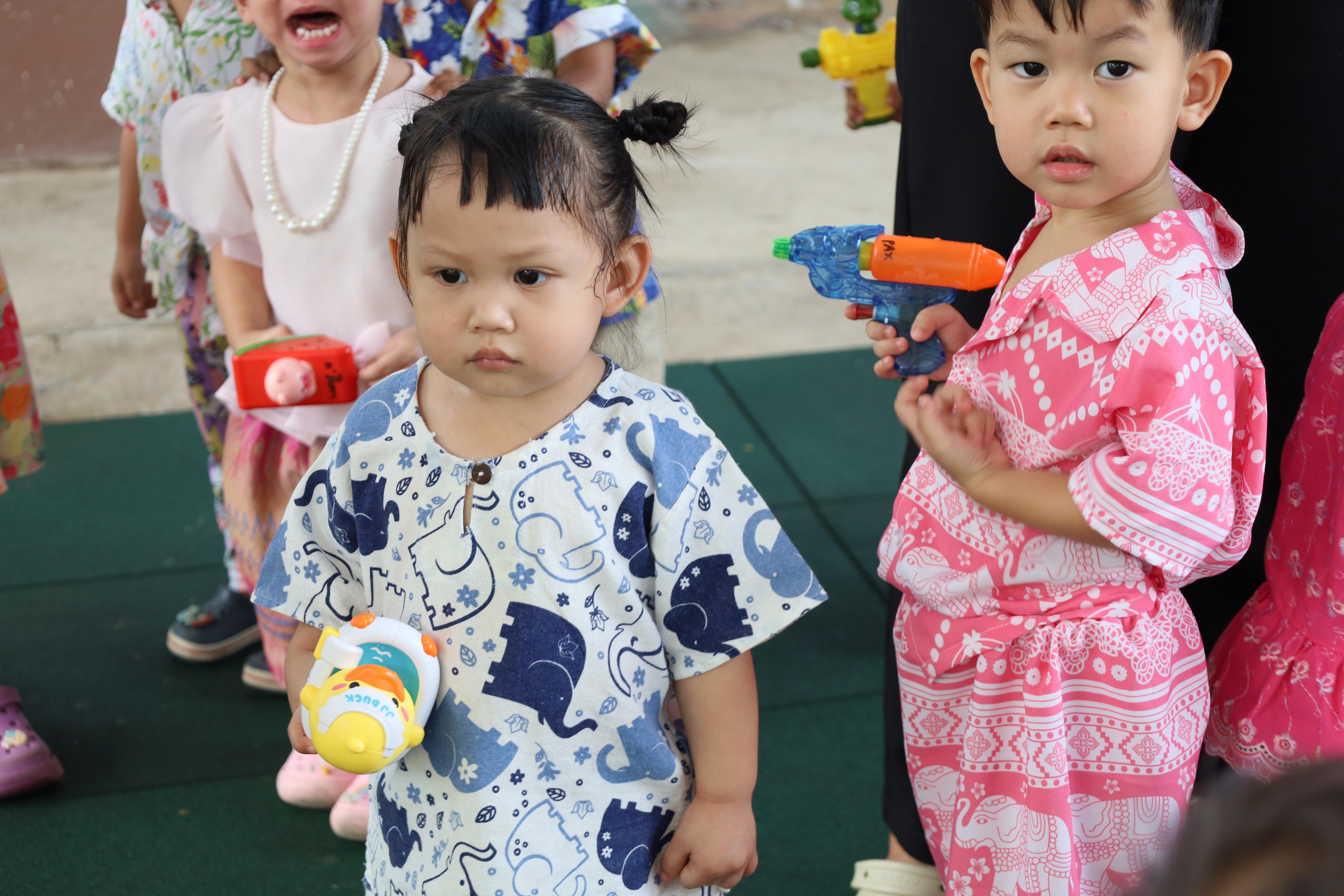5. กิจกรรมวันสงกรานต์โรงเรียนอนุบาลราชภัฏกำแพงเพชร ปีการศึกษา 2567