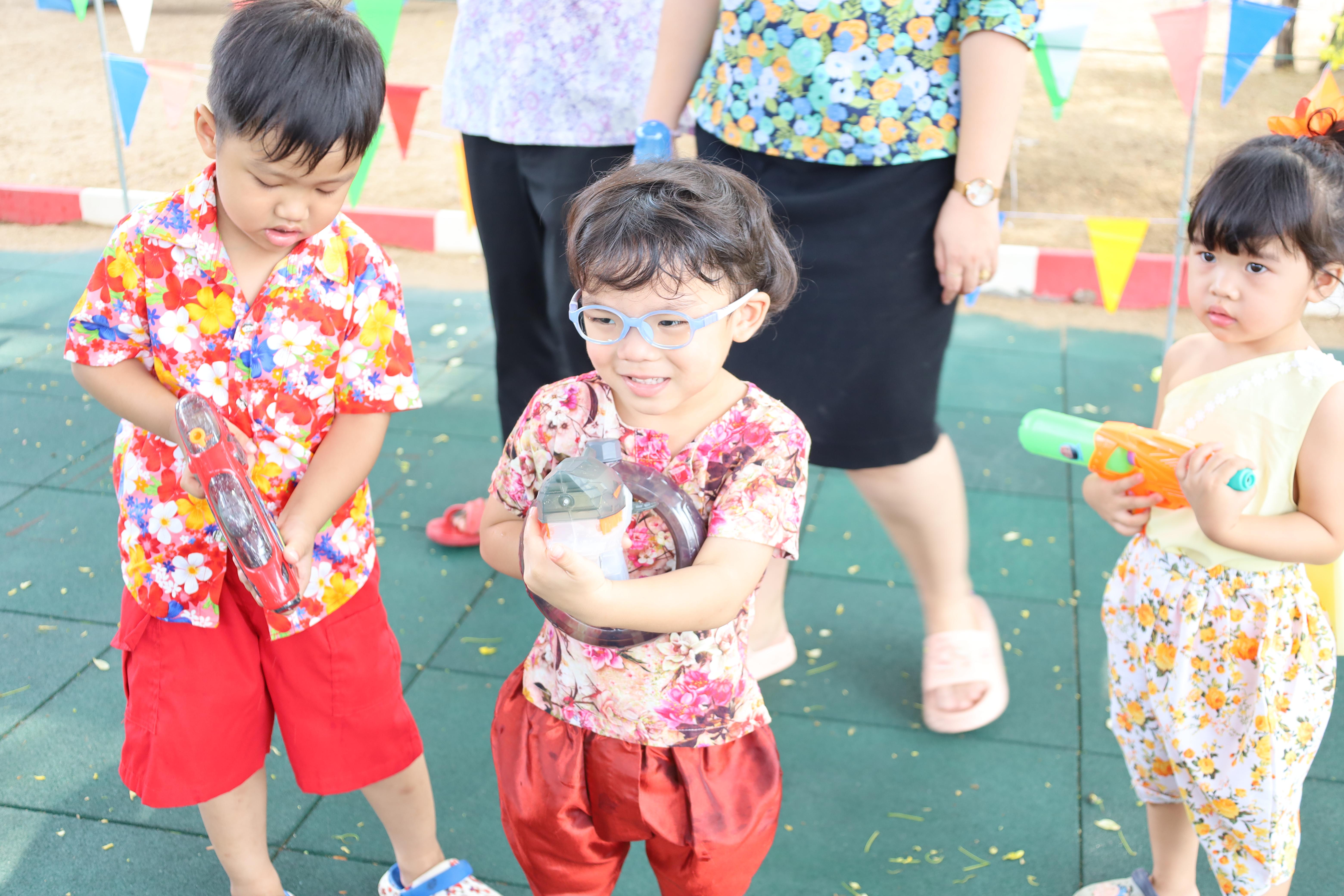 32. กิจกรรมวันสงกรานต์โรงเรียนอนุบาลราชภัฏกำแพงเพชร ปีการศึกษา 2567