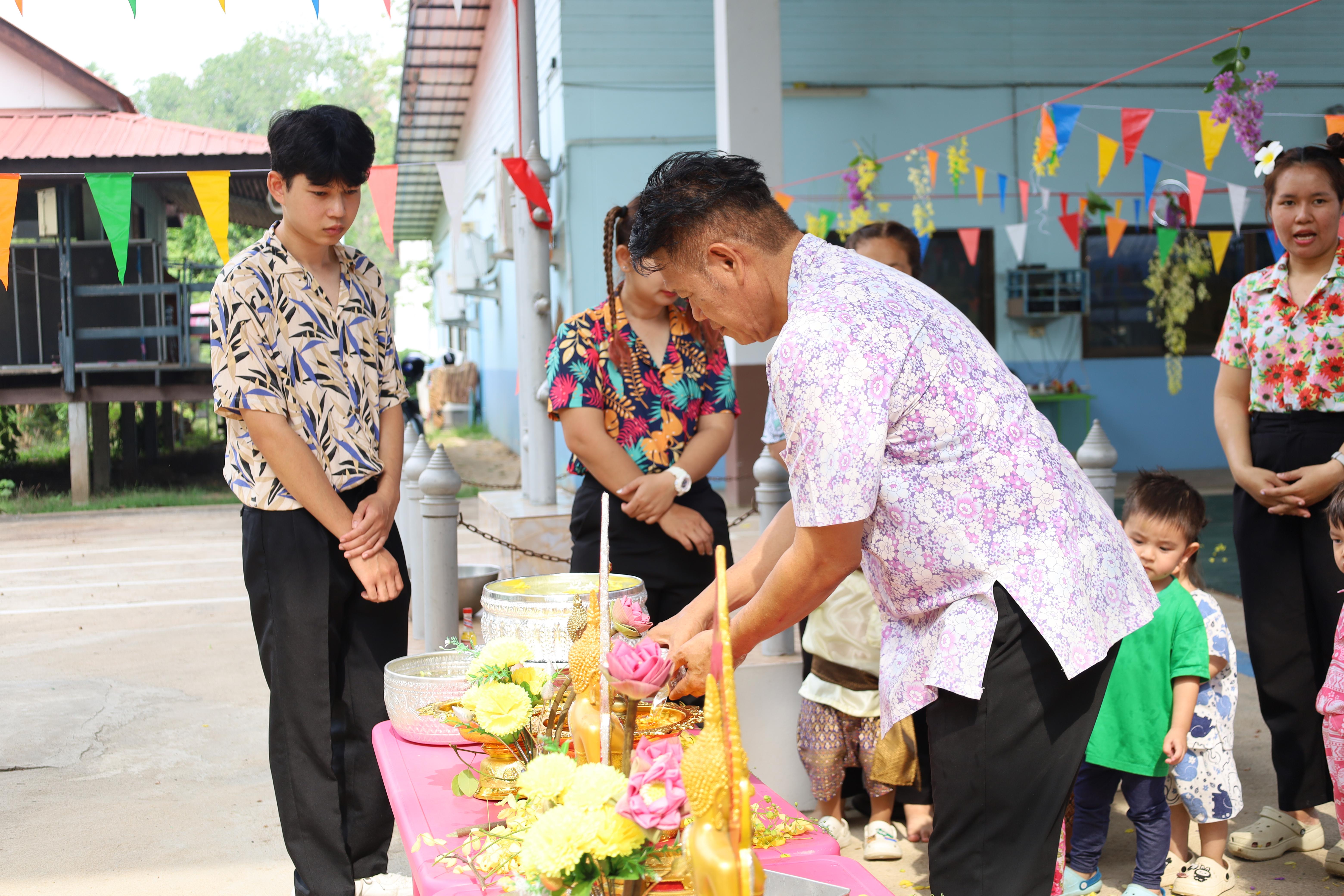 47. กิจกรรมวันสงกรานต์โรงเรียนอนุบาลราชภัฏกำแพงเพชร ปีการศึกษา 2567