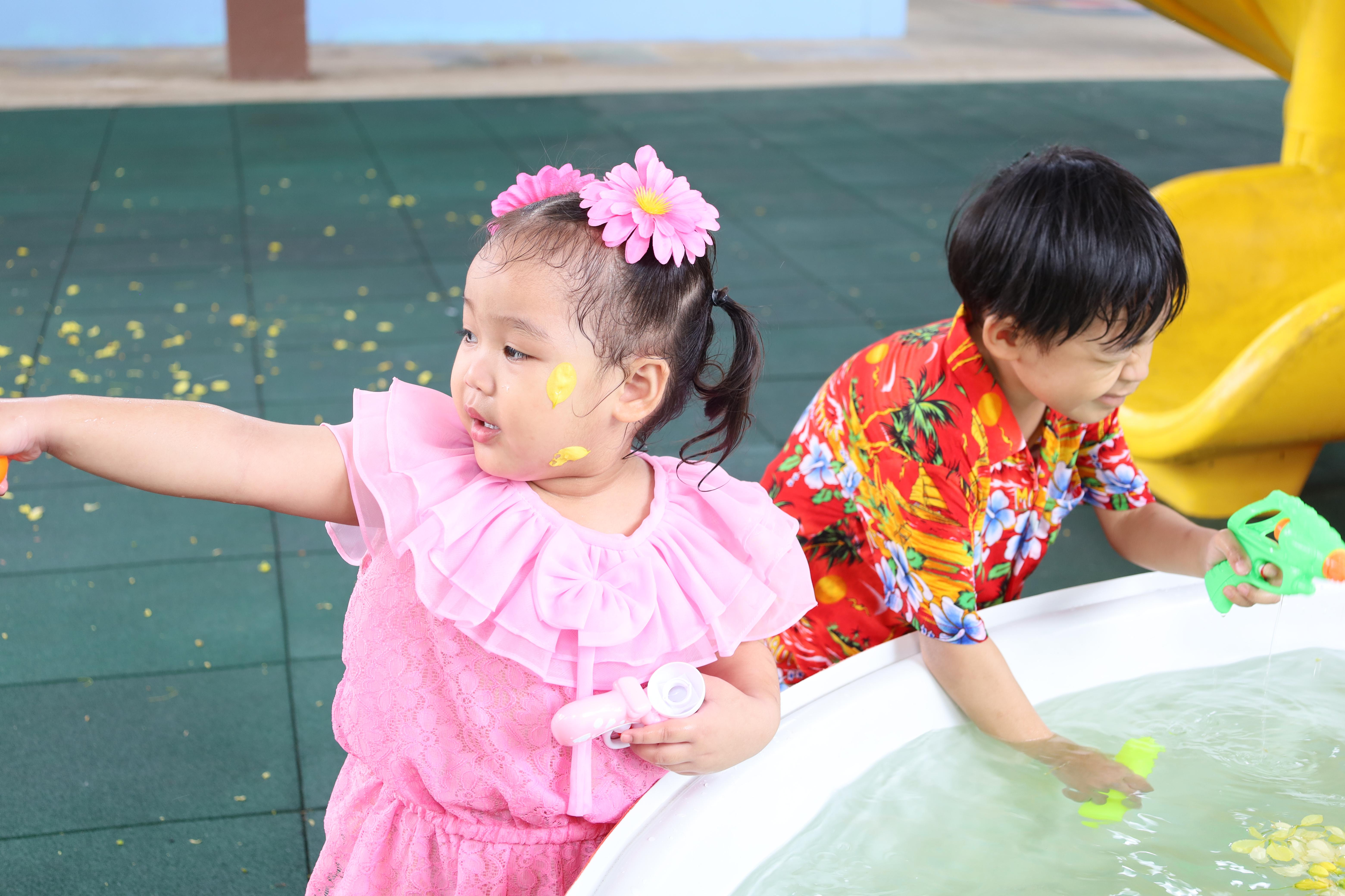 85. กิจกรรมวันสงกรานต์โรงเรียนอนุบาลราชภัฏกำแพงเพชร ปีการศึกษา 2567
