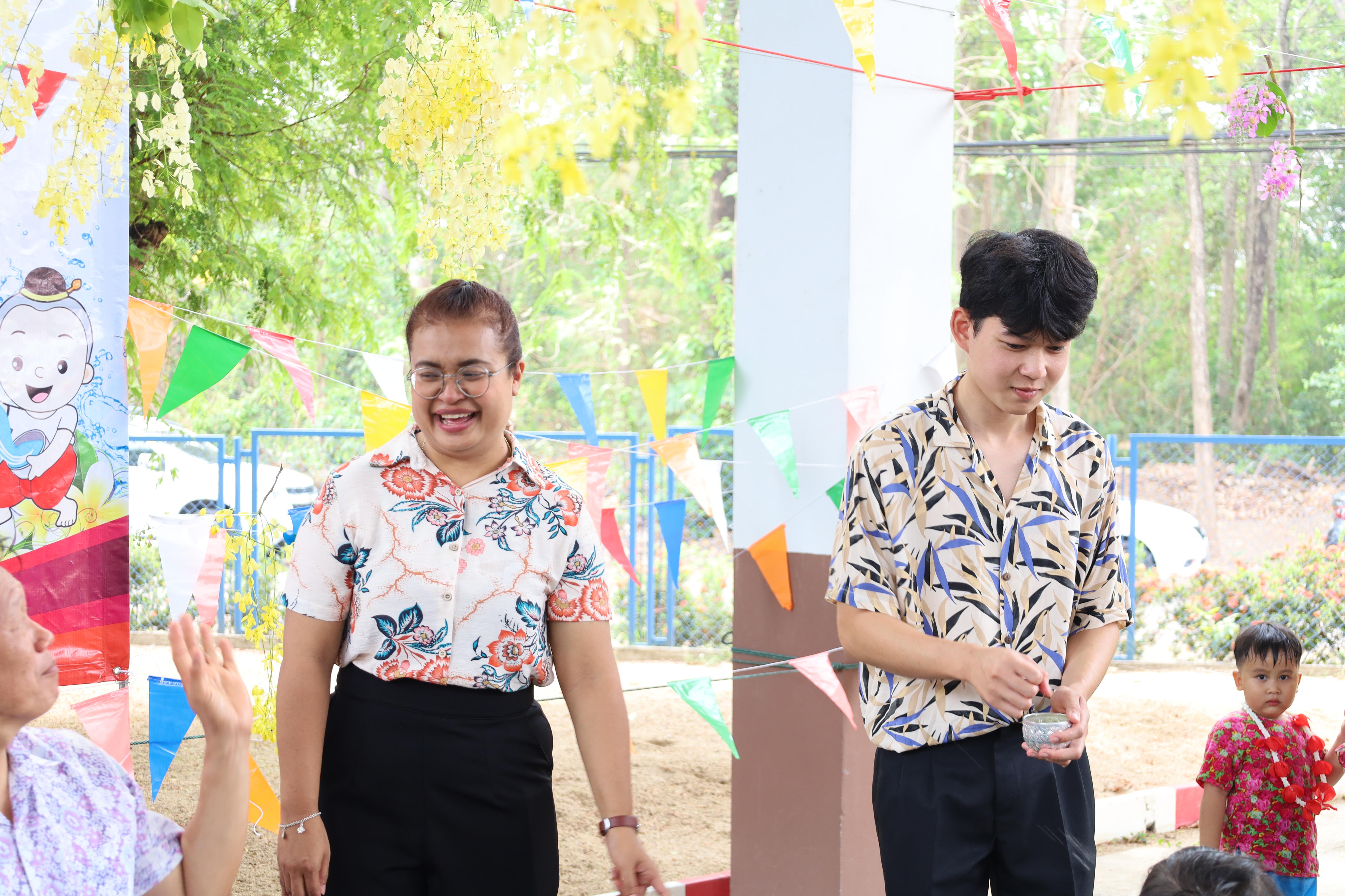 101. กิจกรรมวันสงกรานต์โรงเรียนอนุบาลราชภัฏกำแพงเพชร ปีการศึกษา 2567