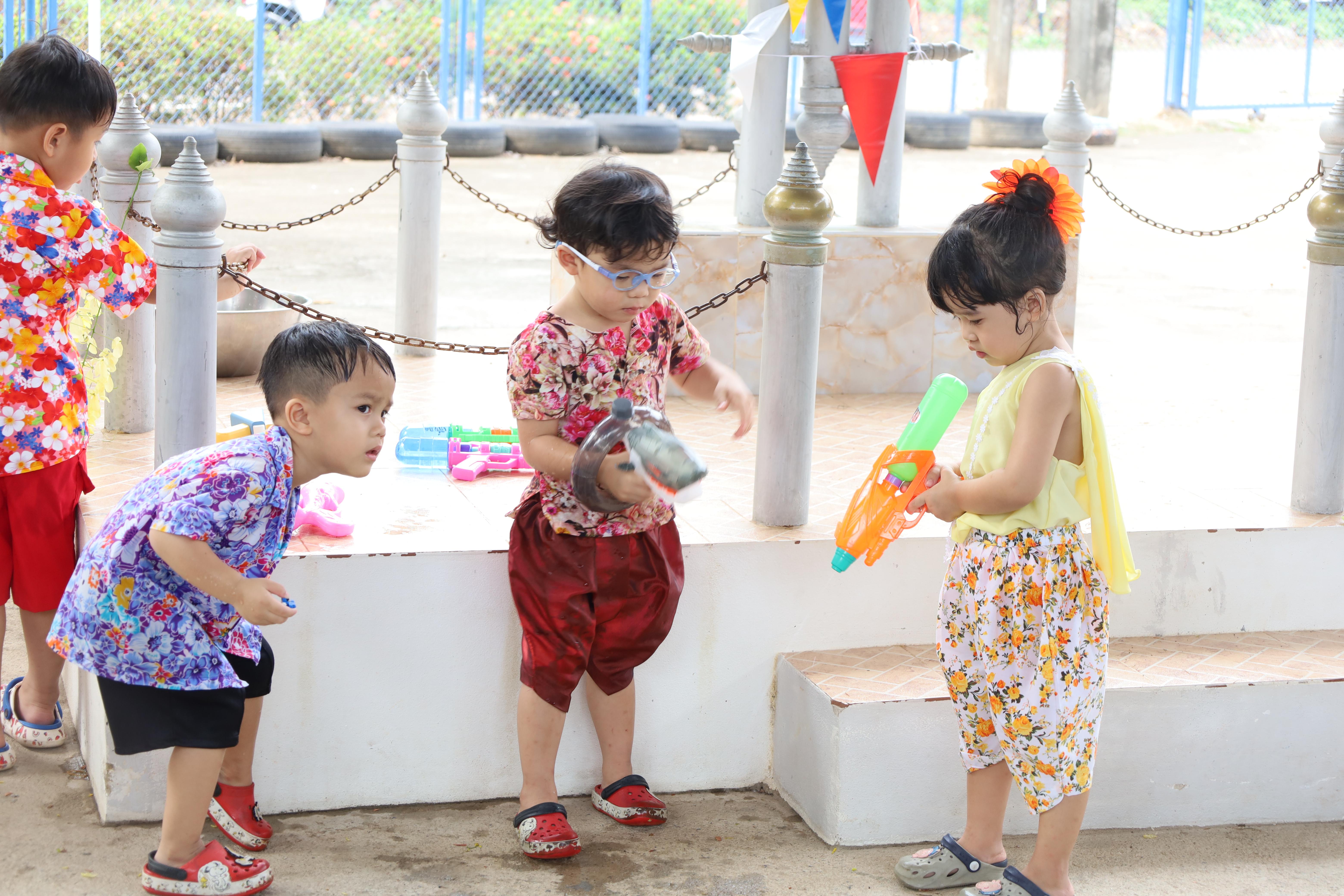 116. กิจกรรมวันสงกรานต์โรงเรียนอนุบาลราชภัฏกำแพงเพชร ปีการศึกษา 2567