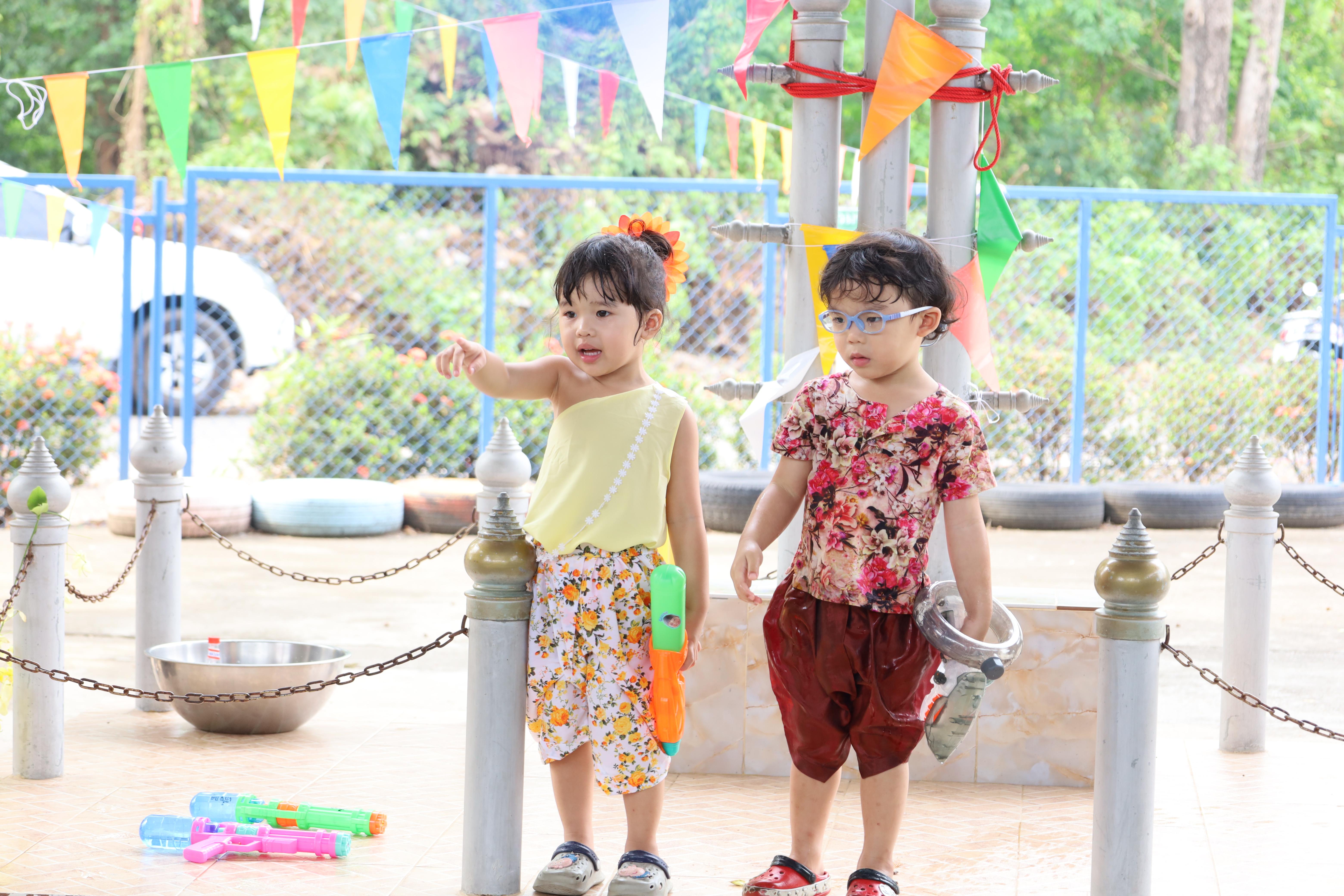 129. กิจกรรมวันสงกรานต์โรงเรียนอนุบาลราชภัฏกำแพงเพชร ปีการศึกษา 2567