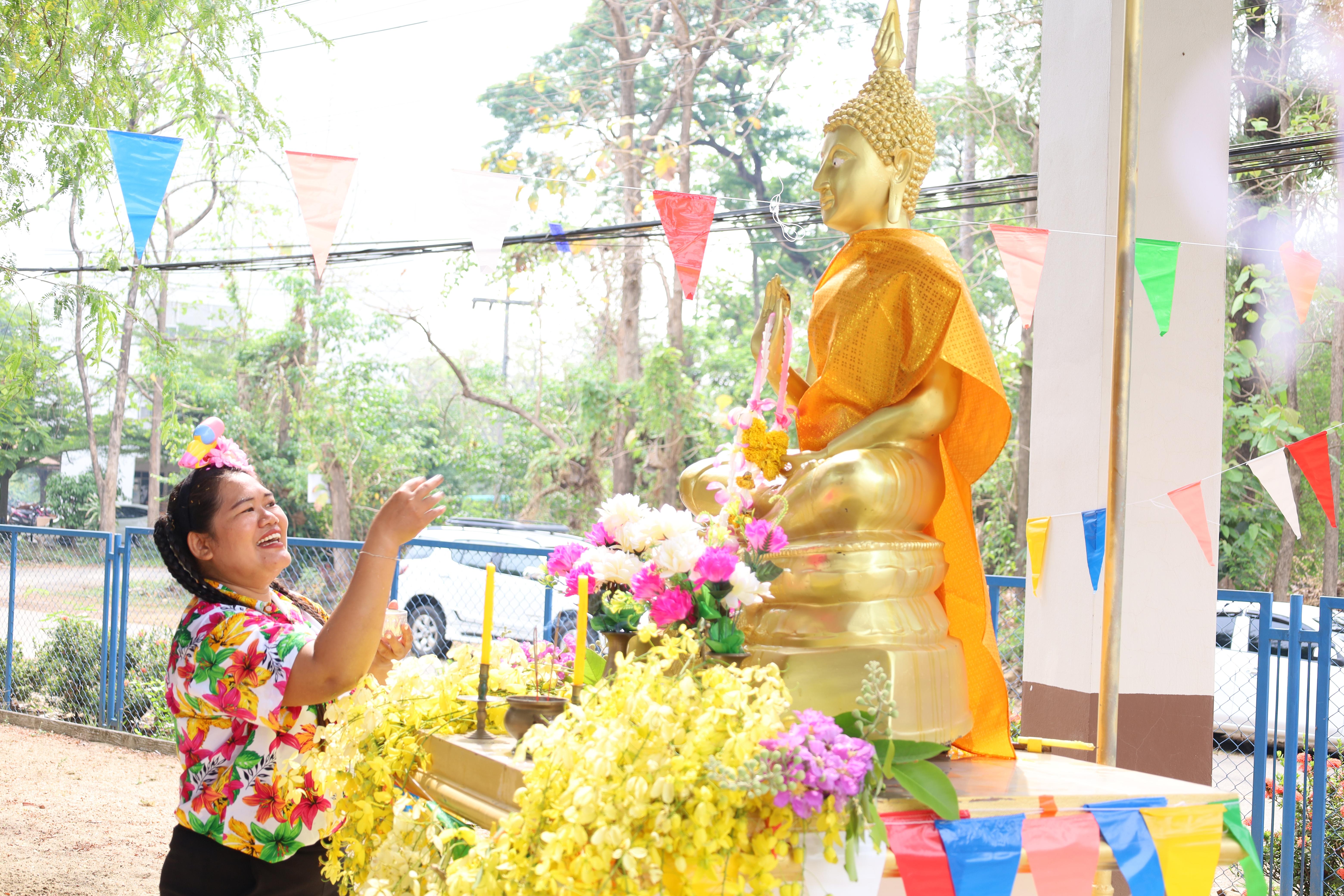 132. กิจกรรมวันสงกรานต์โรงเรียนอนุบาลราชภัฏกำแพงเพชร ปีการศึกษา 2567