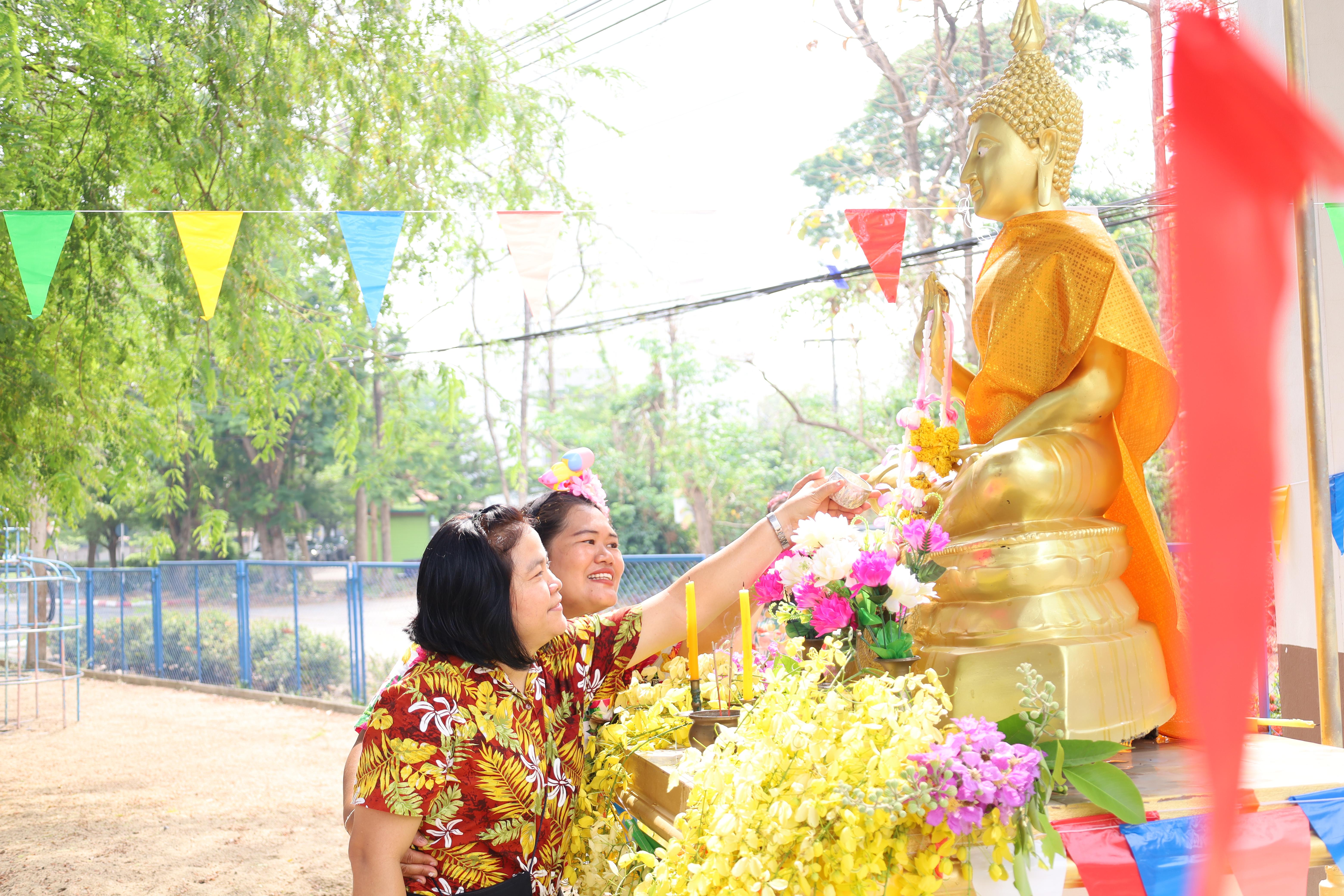 145. กิจกรรมวันสงกรานต์โรงเรียนอนุบาลราชภัฏกำแพงเพชร ปีการศึกษา 2567