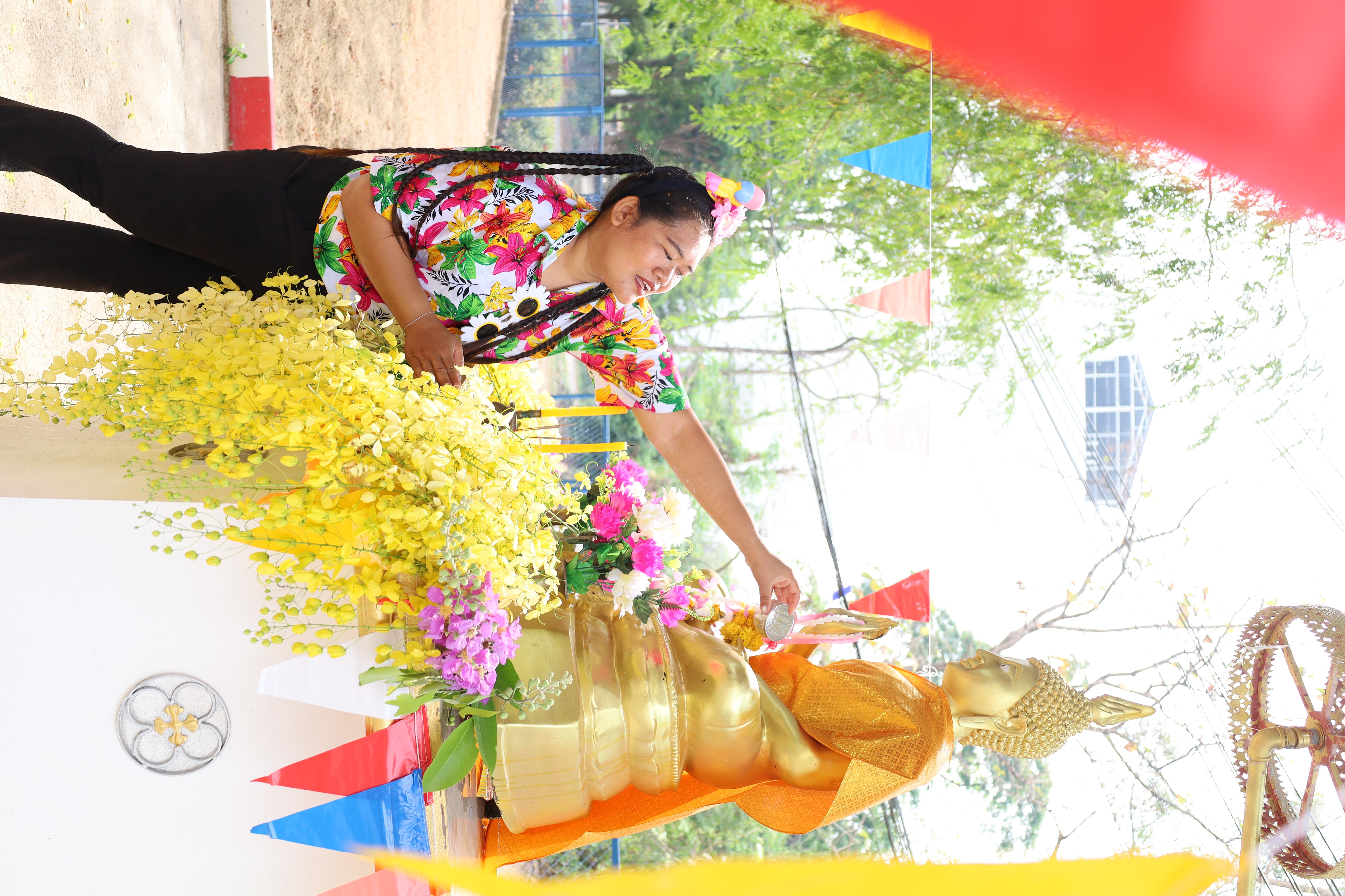 151. กิจกรรมวันสงกรานต์โรงเรียนอนุบาลราชภัฏกำแพงเพชร ปีการศึกษา 2567