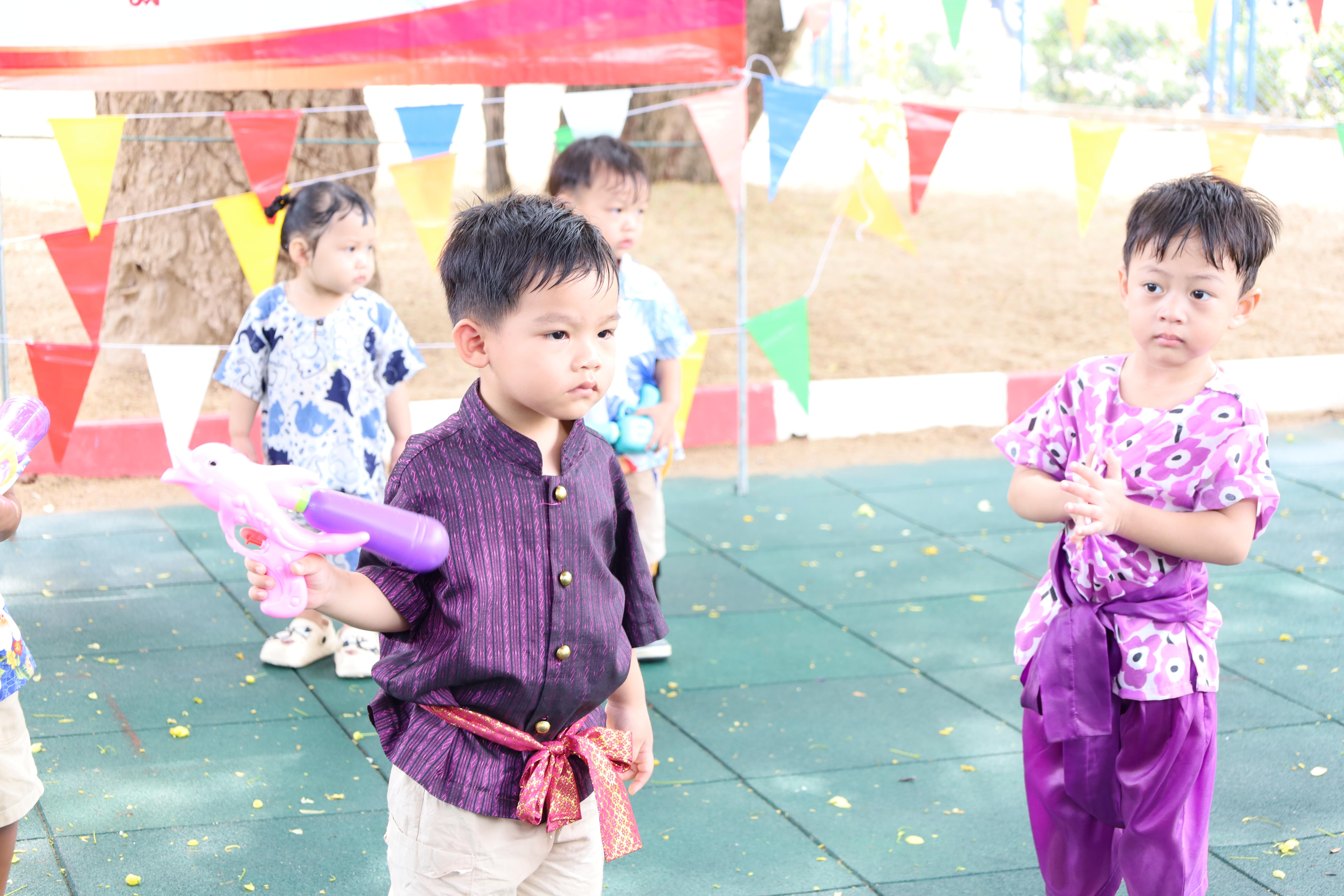 177. กิจกรรมวันสงกรานต์โรงเรียนอนุบาลราชภัฏกำแพงเพชร ปีการศึกษา 2567