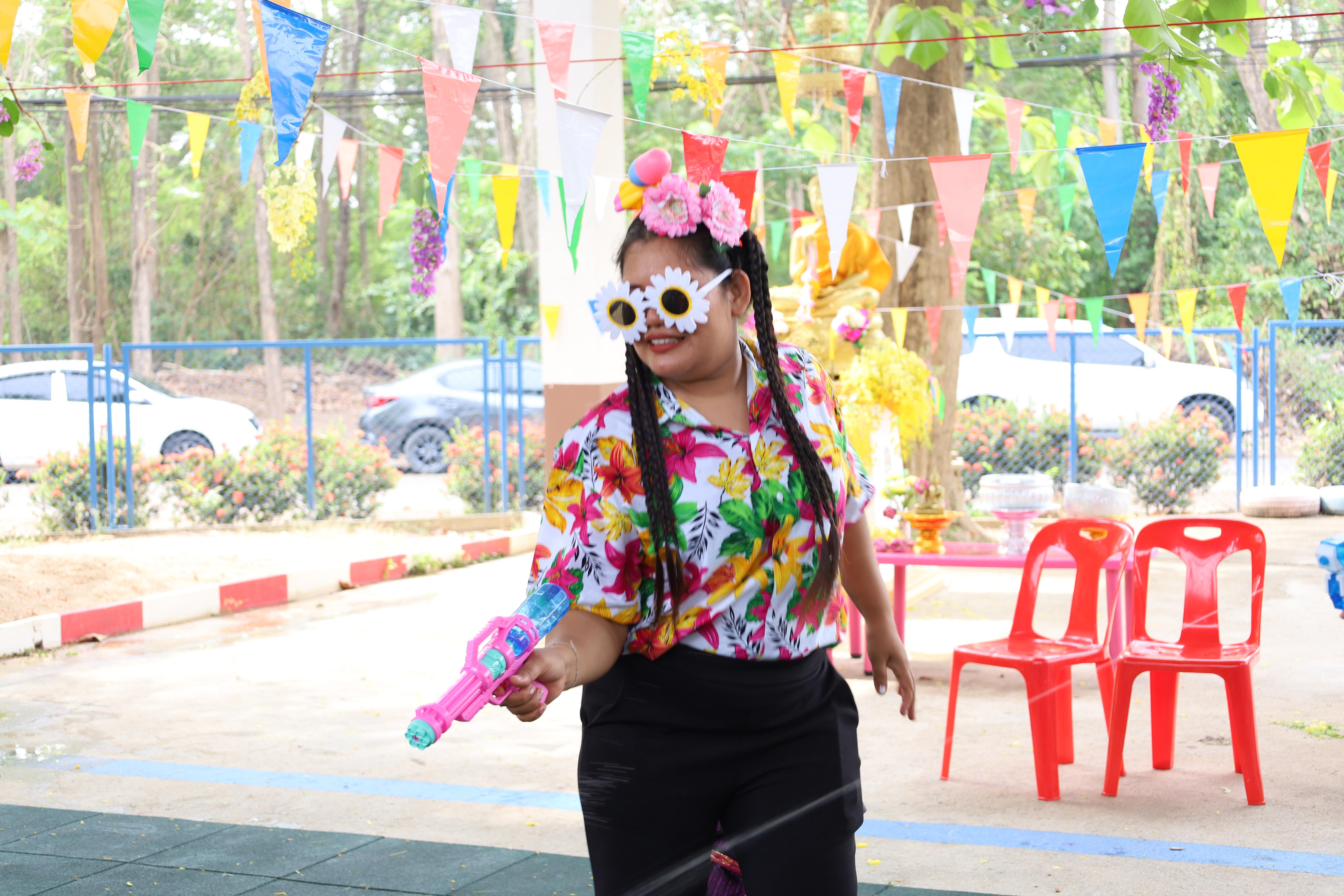 184. กิจกรรมวันสงกรานต์โรงเรียนอนุบาลราชภัฏกำแพงเพชร ปีการศึกษา 2567