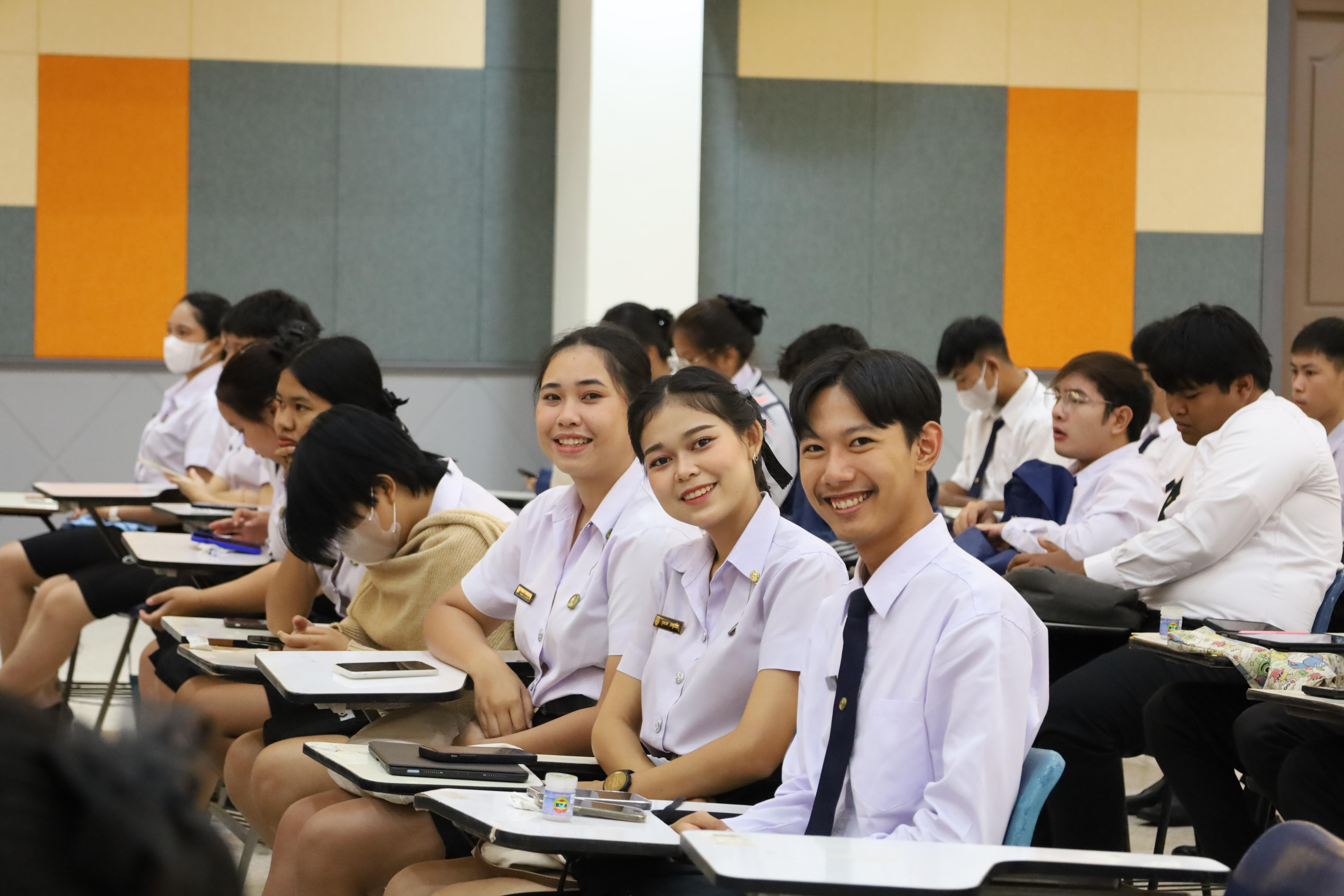 63. ปฐมนิเทศนักศึกษาก่อนออกฝึกประสบการณ์วิชาชีพครู ประจำปีการศึกษา 2567