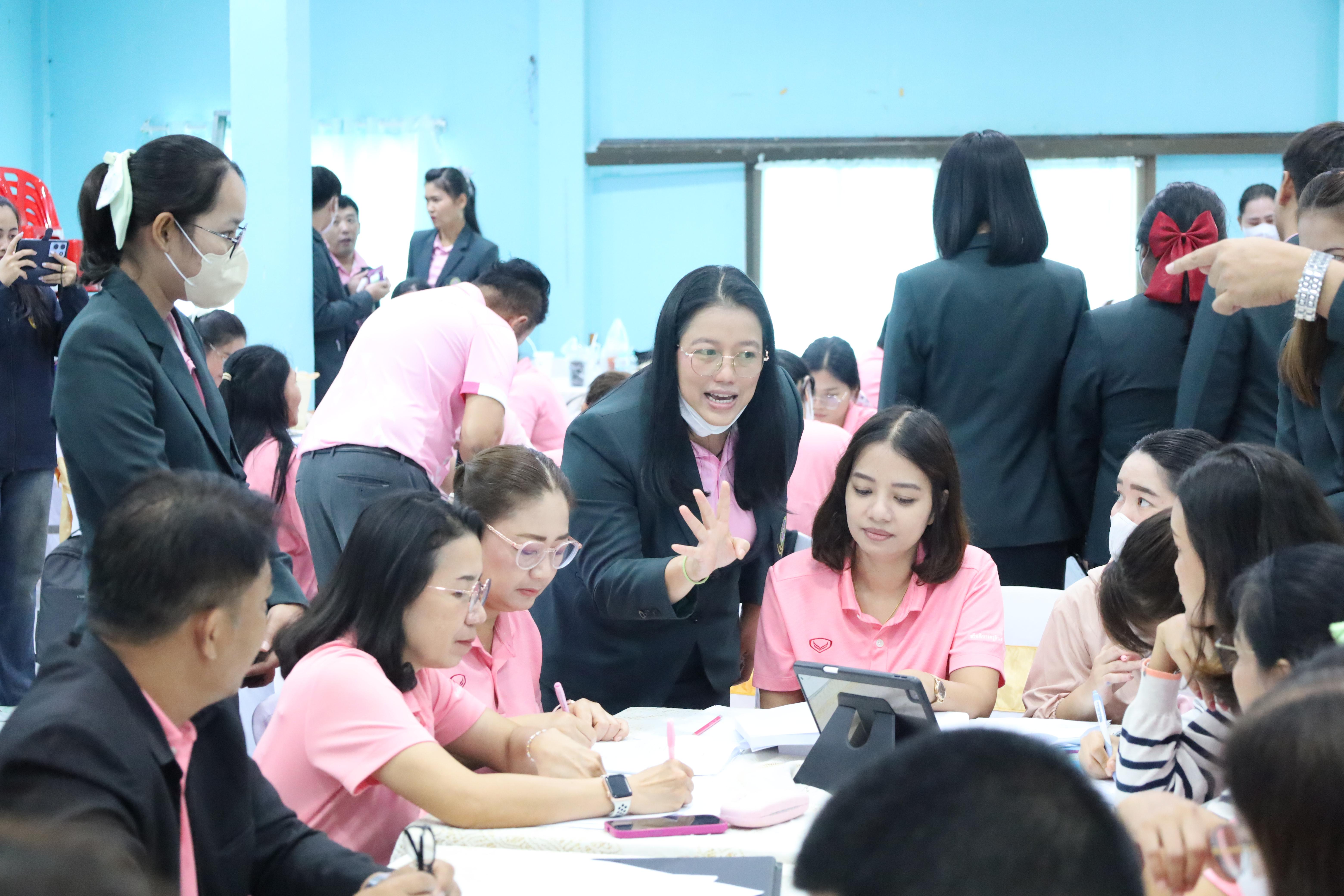 57. กิจกรรมสัมมนาเป็นคณะเพื่อทบทวนและพัฒนาแผนคุณภาพการศึกษา (แผนกลยุทธ์) และแผนปฏิบัติการประจำปีของสถานศึกษา