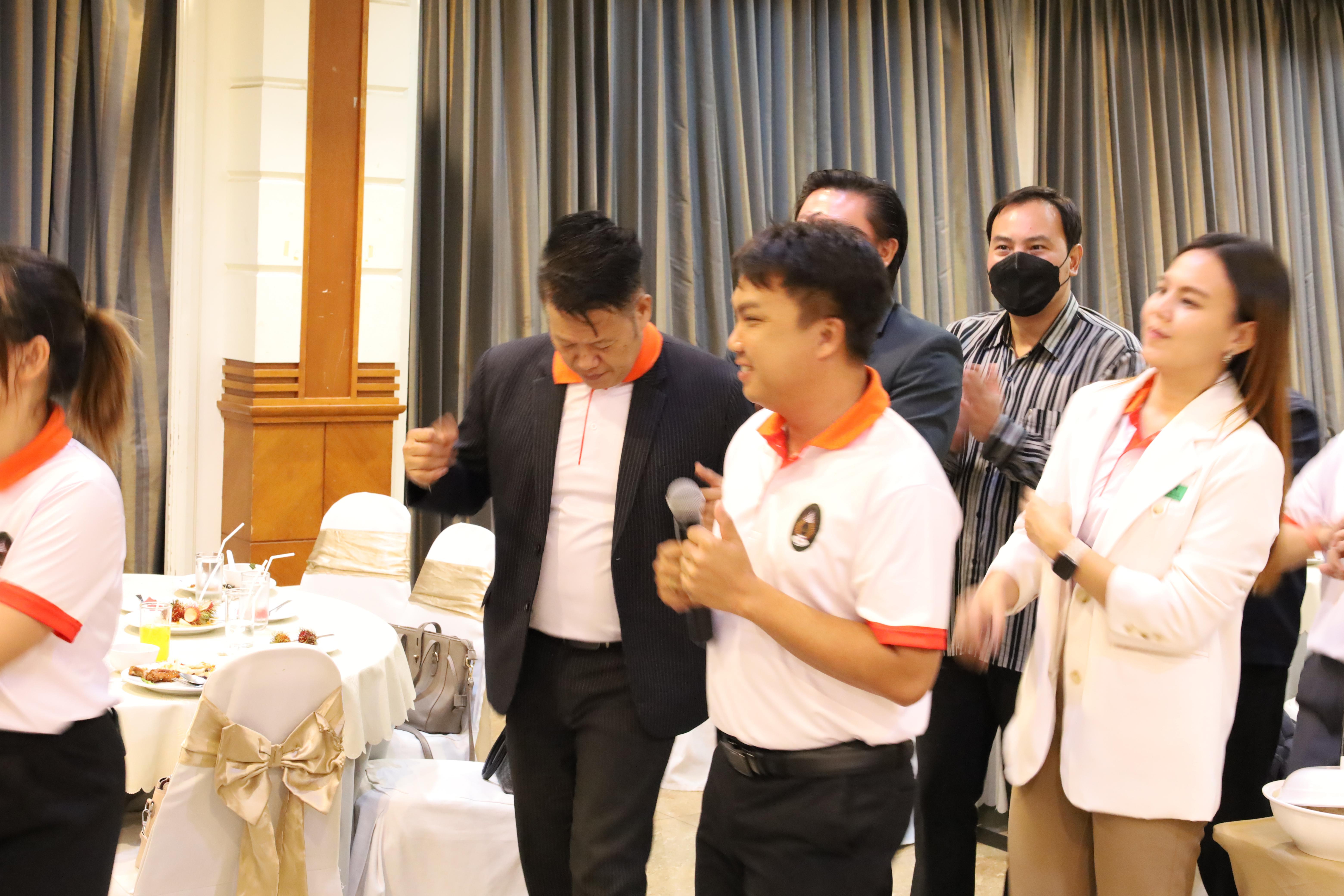 98. กิจกรรมไหว้ครู สู่ขวัญน้อง การบริหารการศึกษา ประจำปีการศึกษา 2568
