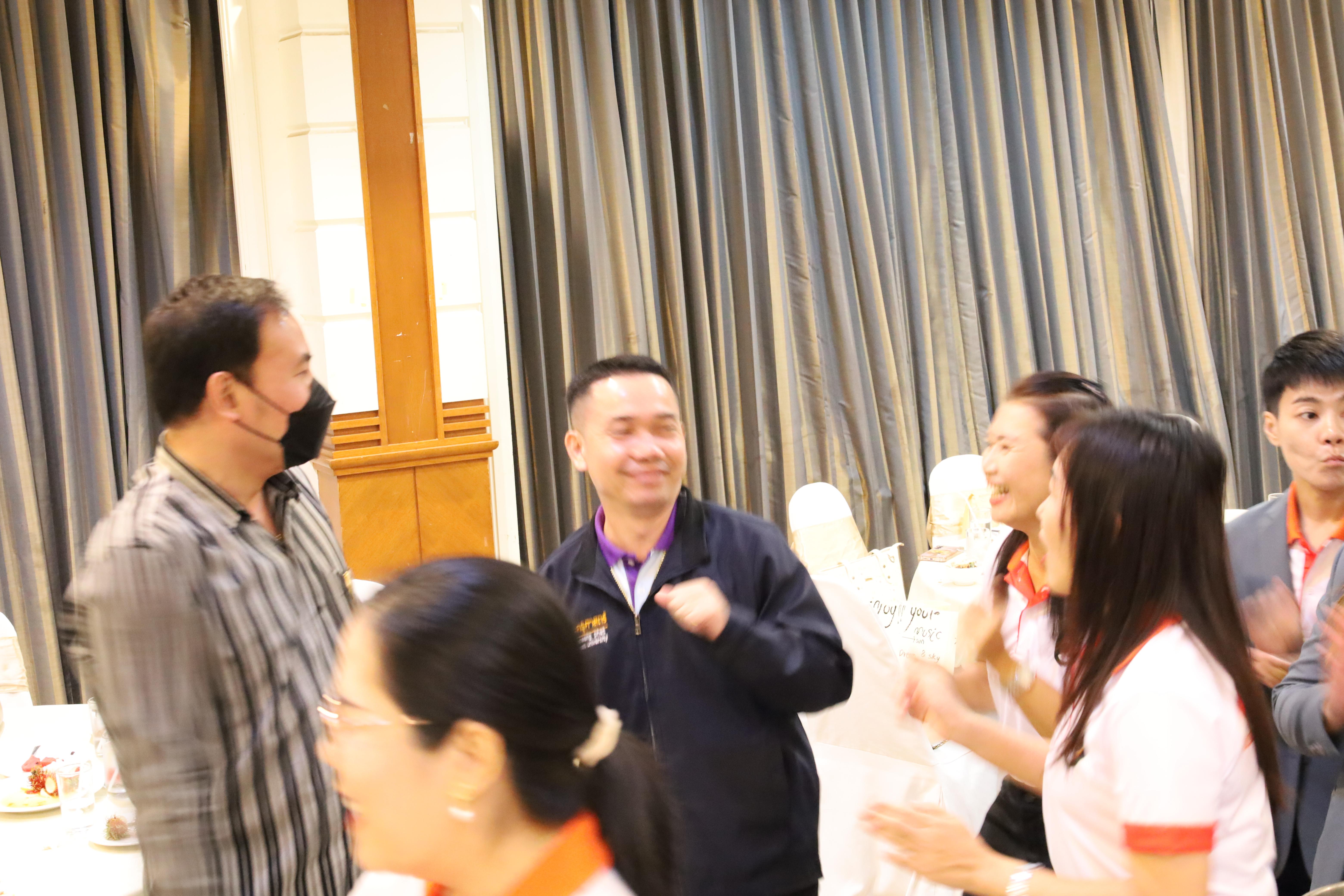 102. กิจกรรมไหว้ครู สู่ขวัญน้อง การบริหารการศึกษา ประจำปีการศึกษา 2568