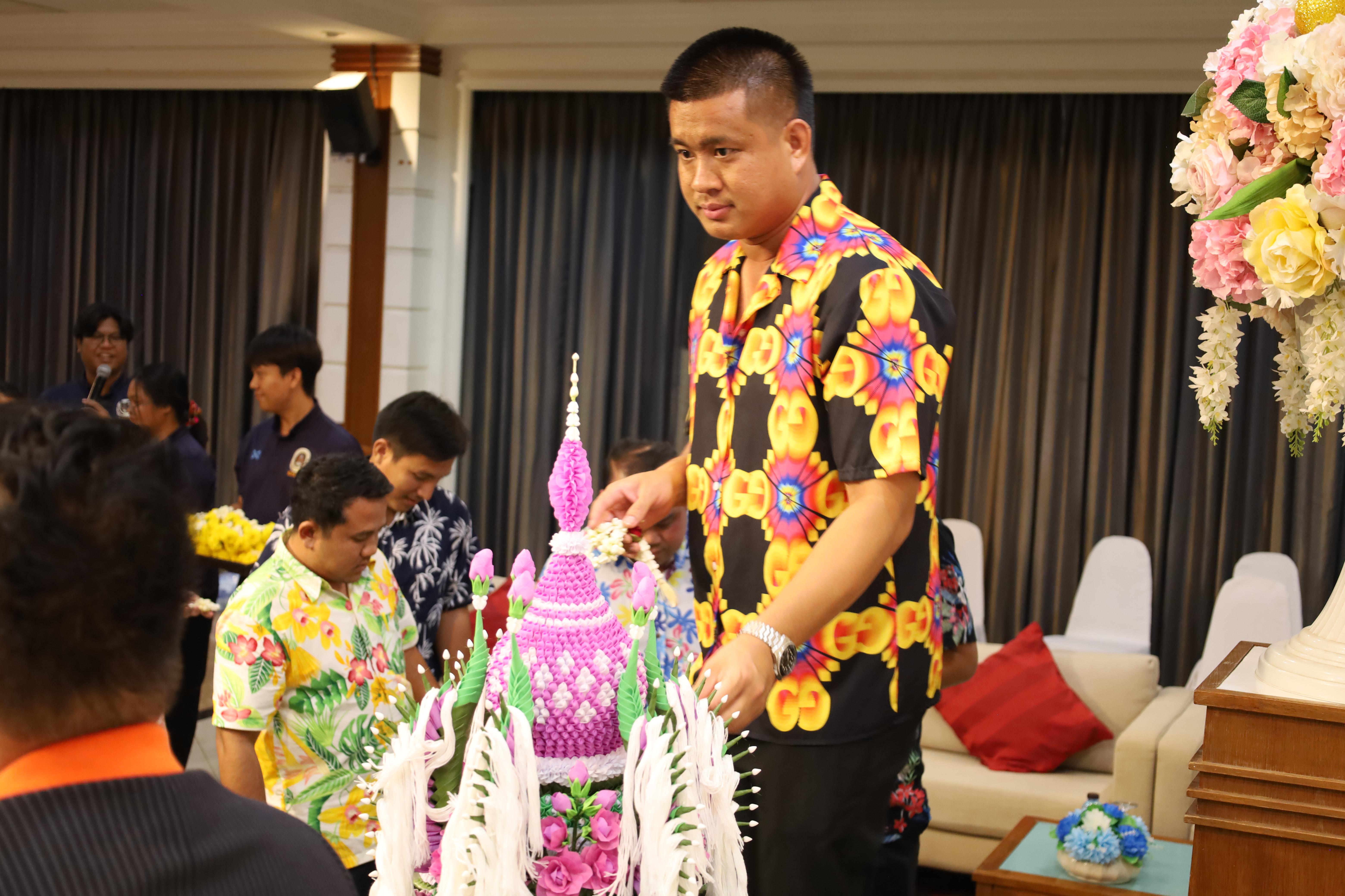 128. กิจกรรมไหว้ครู สู่ขวัญน้อง การบริหารการศึกษา ประจำปีการศึกษา 2568