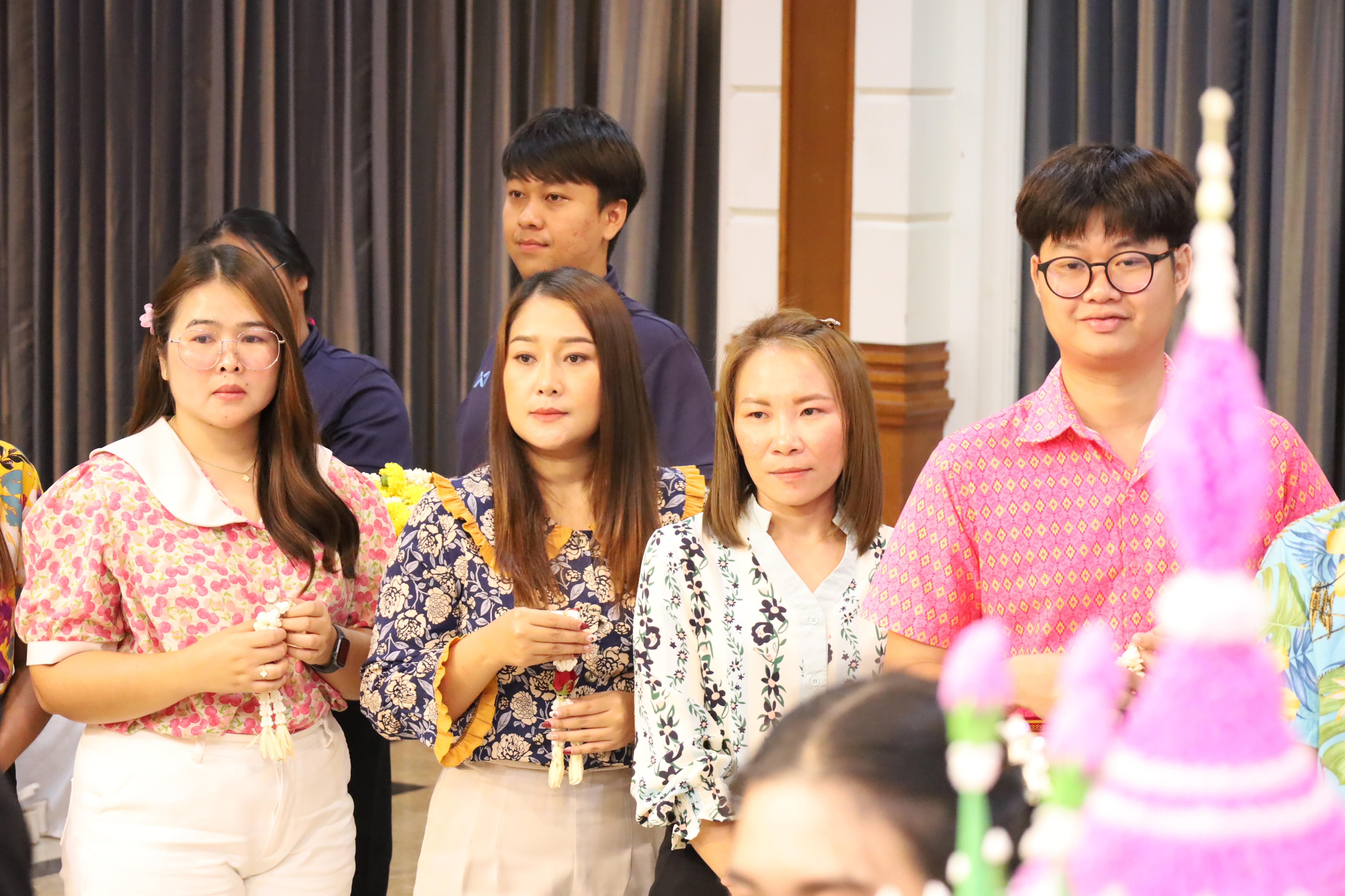 141. กิจกรรมไหว้ครู สู่ขวัญน้อง การบริหารการศึกษา ประจำปีการศึกษา 2568