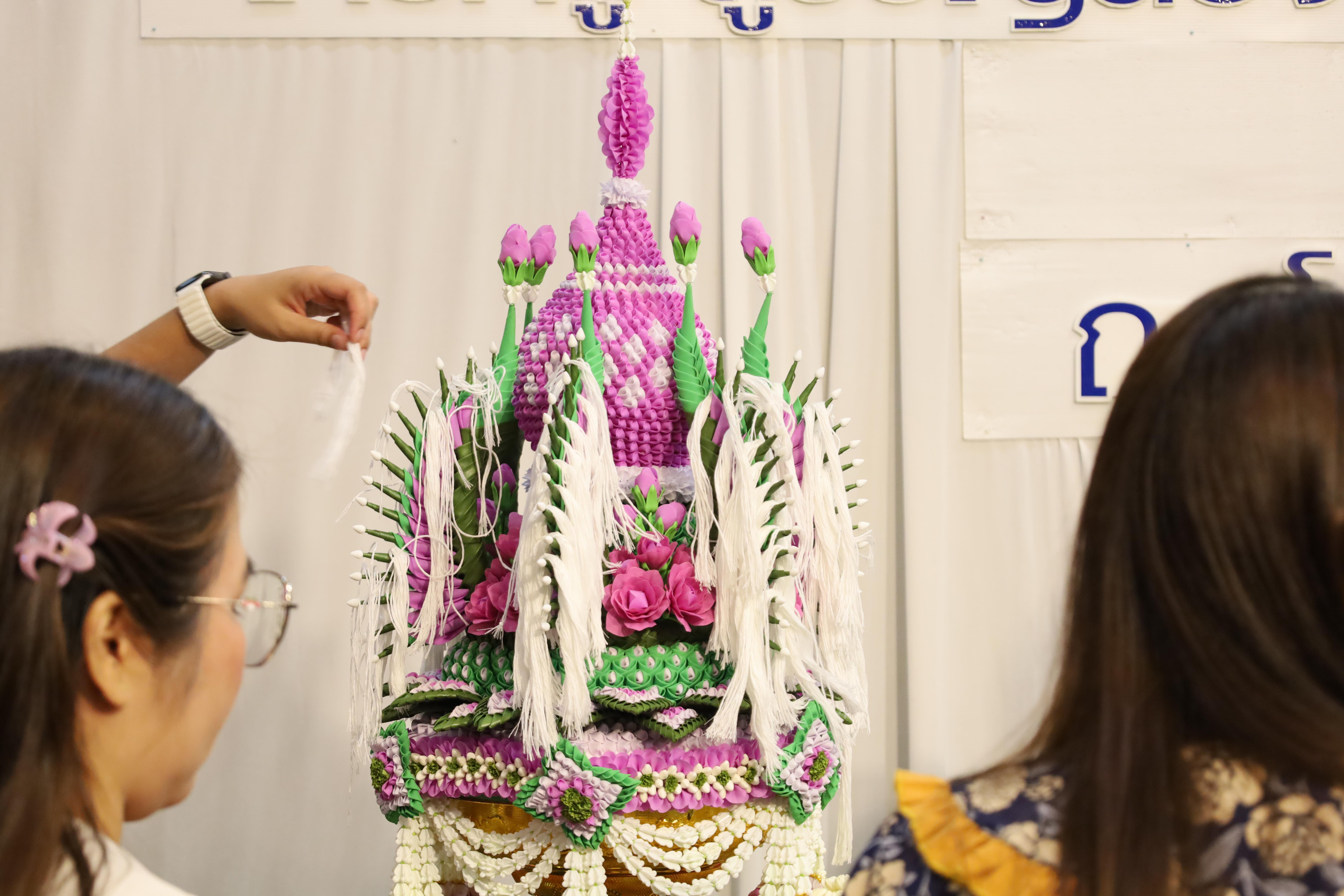 161. กิจกรรมไหว้ครู สู่ขวัญน้อง การบริหารการศึกษา ประจำปีการศึกษา 2568