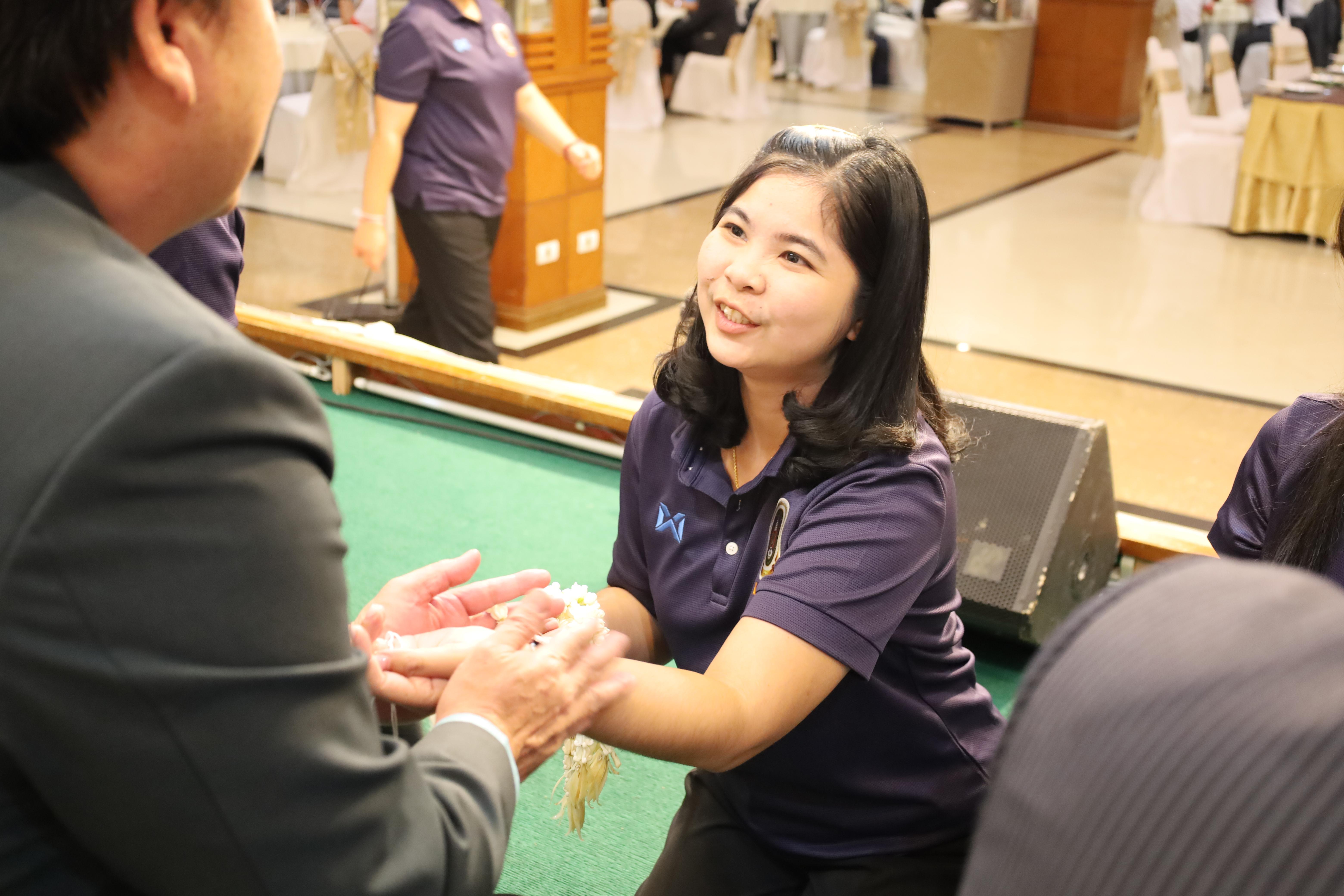 207. กิจกรรมไหว้ครู สู่ขวัญน้อง การบริหารการศึกษา ประจำปีการศึกษา 2568