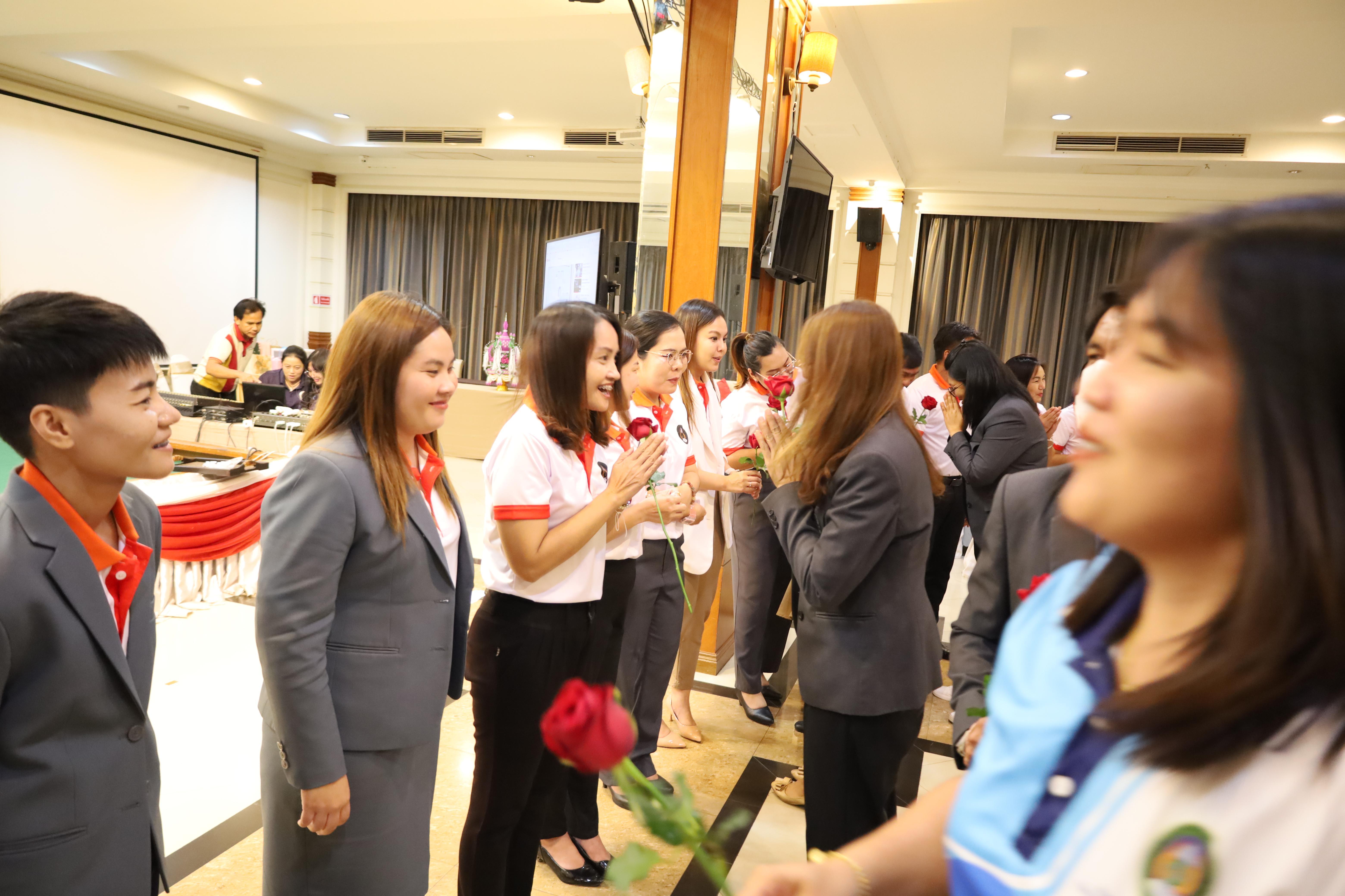277. กิจกรรมไหว้ครู สู่ขวัญน้อง การบริหารการศึกษา ประจำปีการศึกษา 2568
