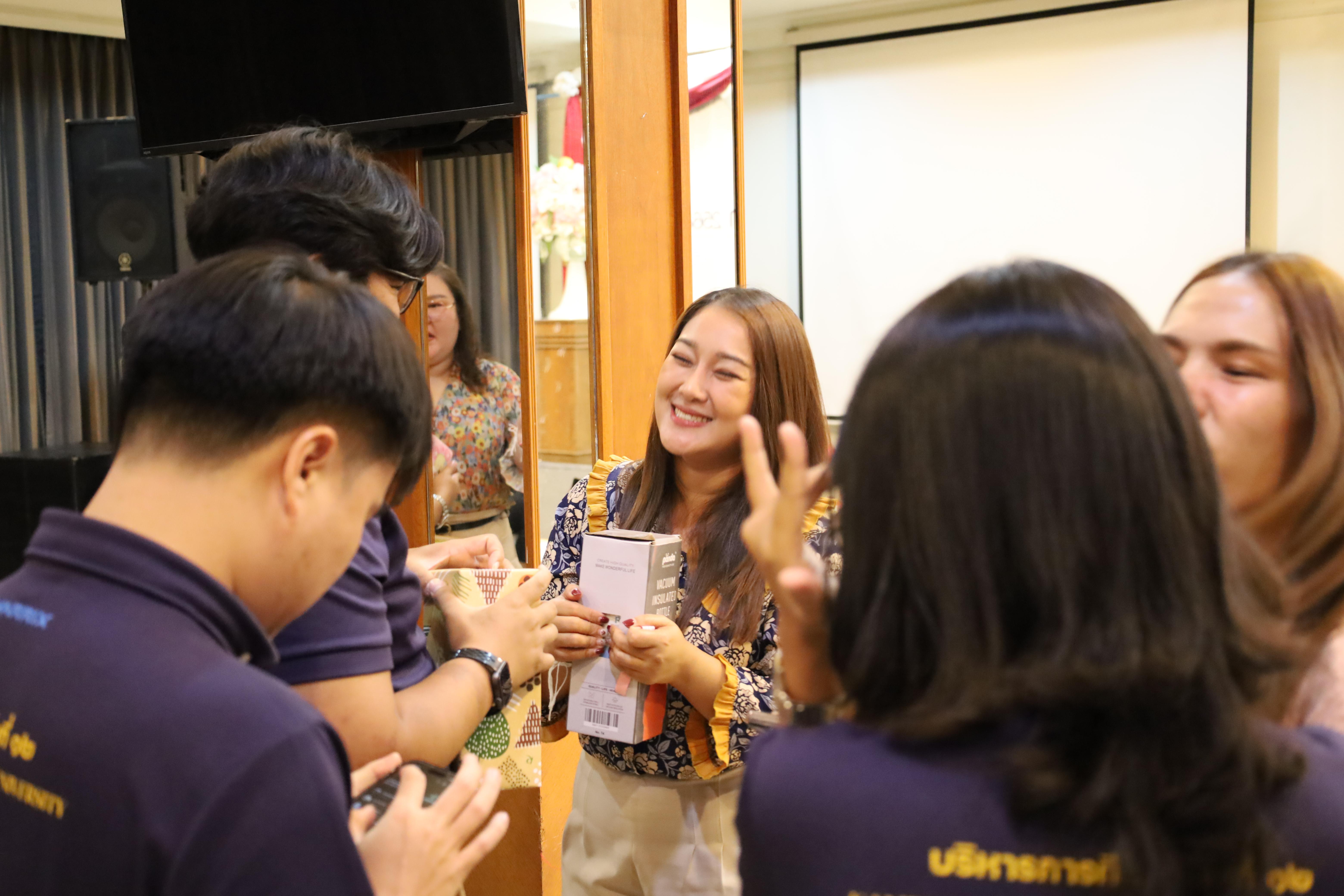 332. กิจกรรมไหว้ครู สู่ขวัญน้อง การบริหารการศึกษา ประจำปีการศึกษา 2568