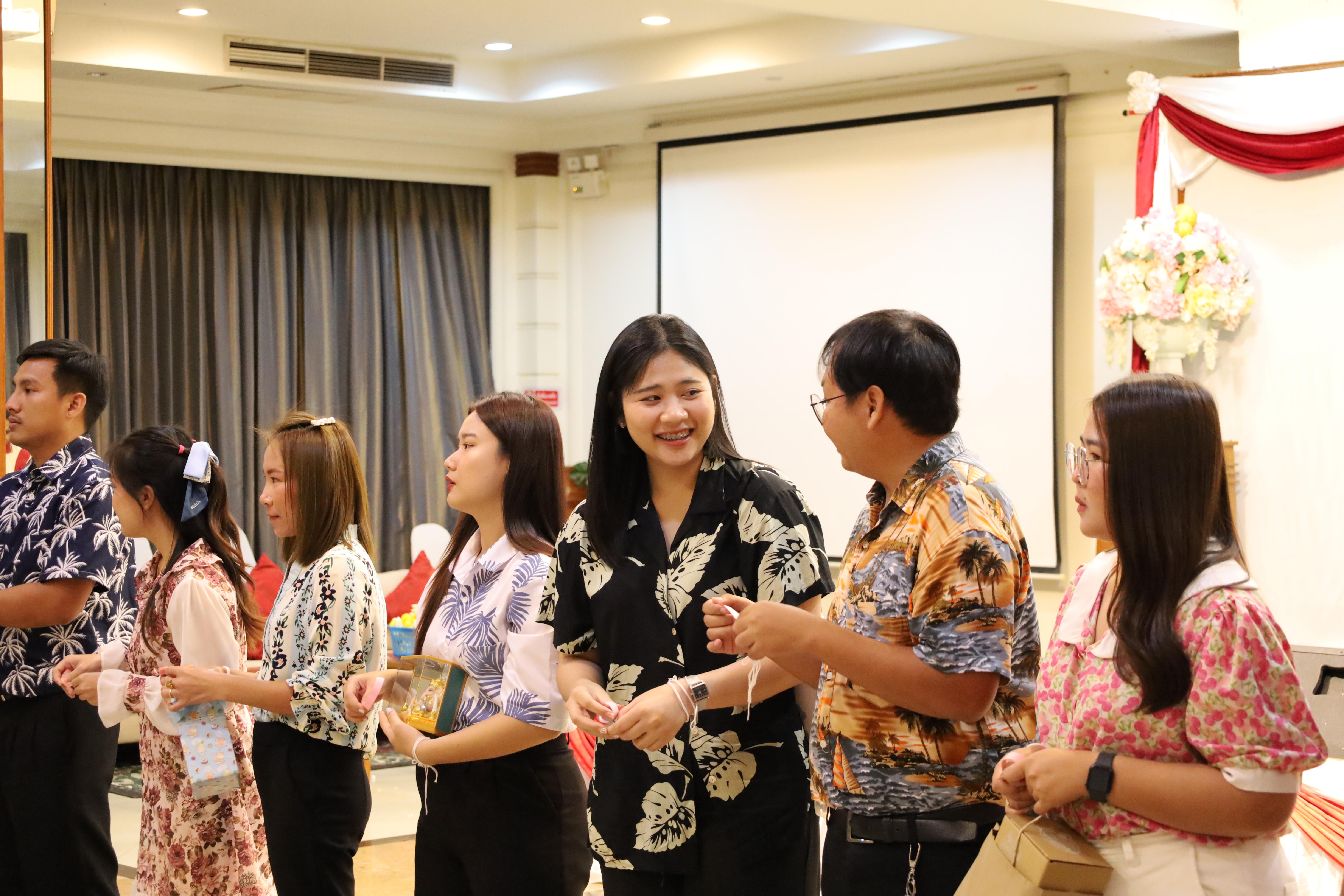 343. กิจกรรมไหว้ครู สู่ขวัญน้อง การบริหารการศึกษา ประจำปีการศึกษา 2568