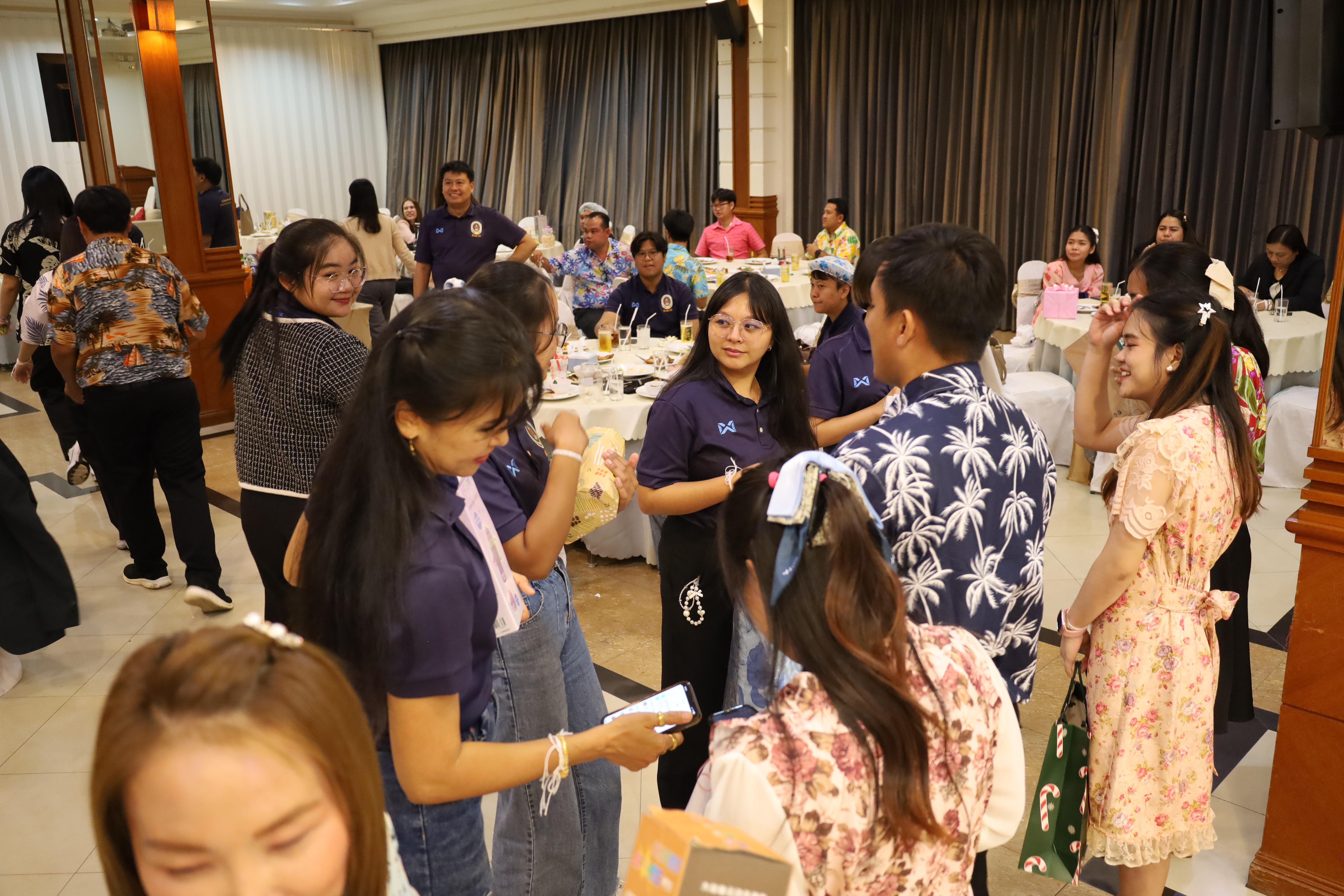 367. กิจกรรมไหว้ครู สู่ขวัญน้อง การบริหารการศึกษา ประจำปีการศึกษา 2568