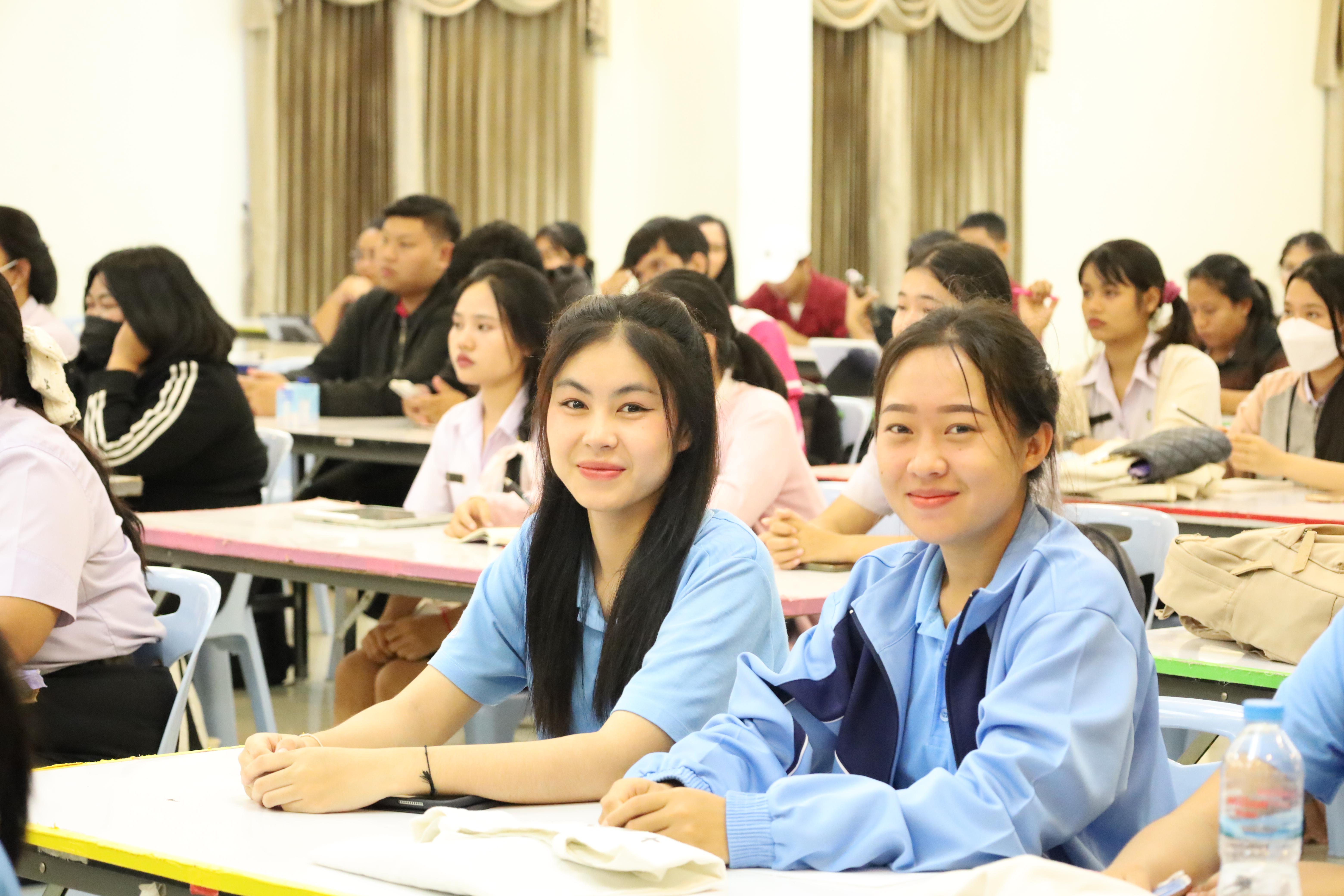 13. กิจกรรมเตรียมความพร้อมก่อนสอบใบประกอบวิชาชีพครู
