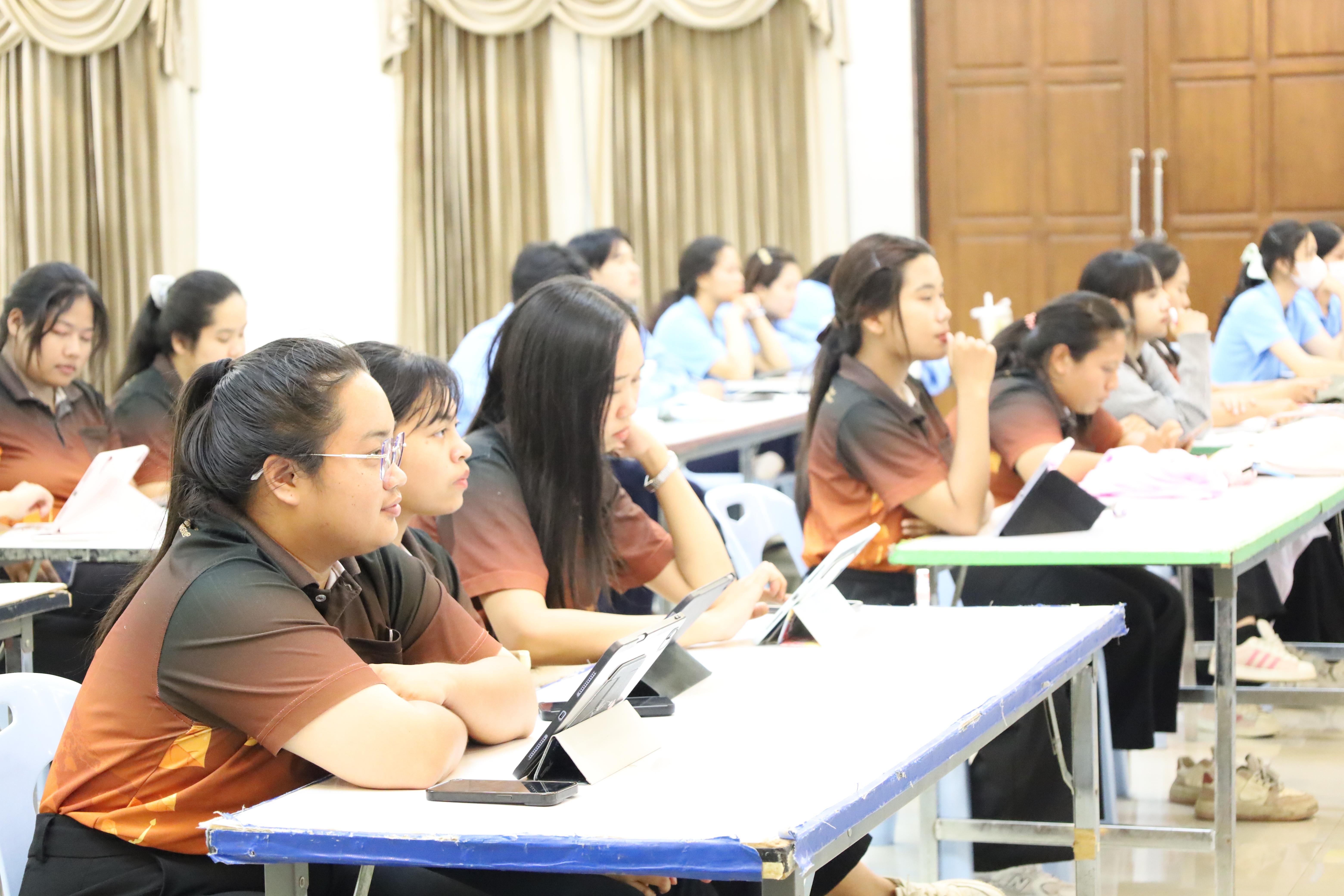 41. กิจกรรมเตรียมความพร้อมก่อนสอบใบประกอบวิชาชีพครู