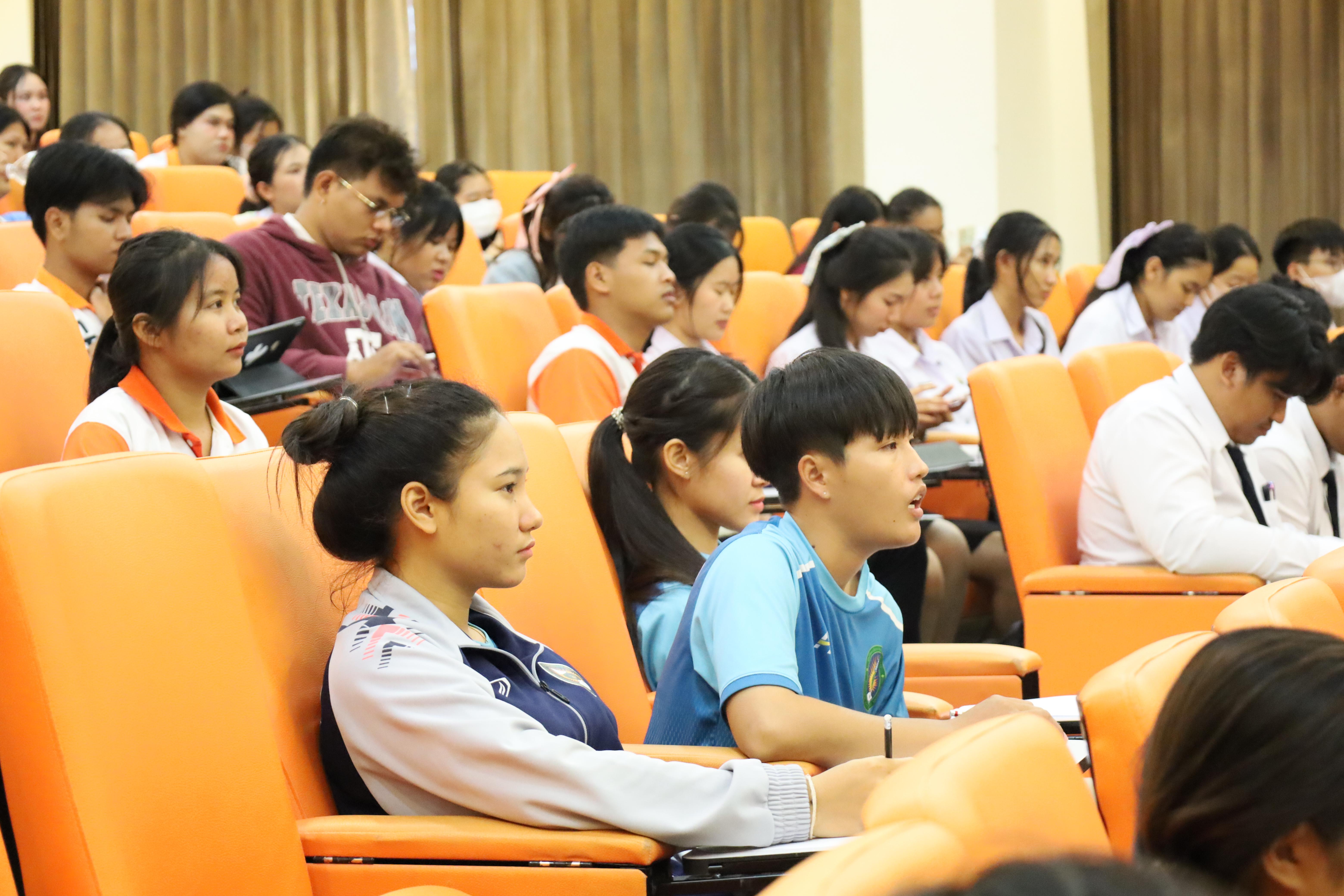 79. กิจกรรมเตรียมความพร้อมก่อนสอบใบประกอบวิชาชีพครู