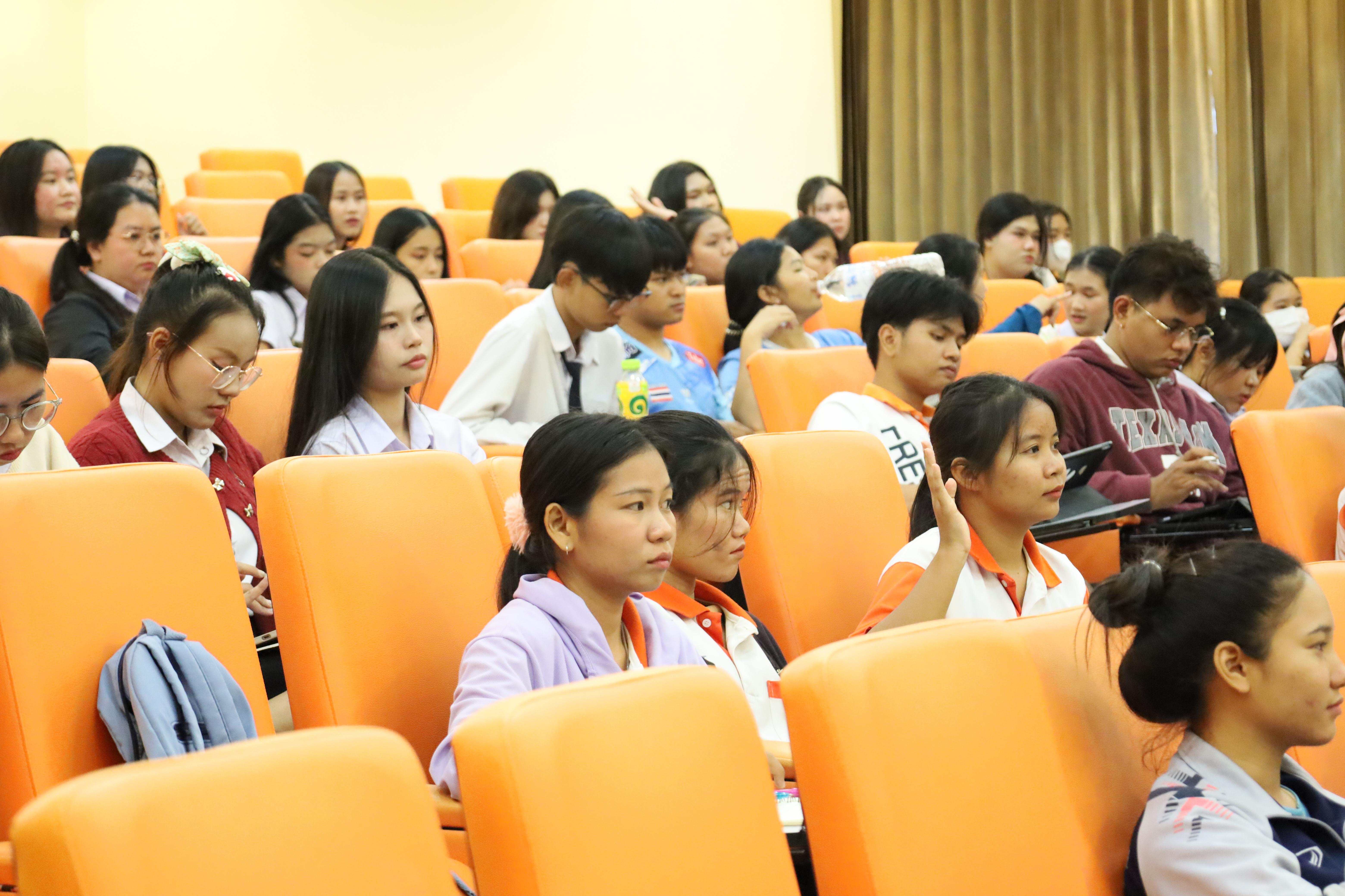 80. กิจกรรมเตรียมความพร้อมก่อนสอบใบประกอบวิชาชีพครู