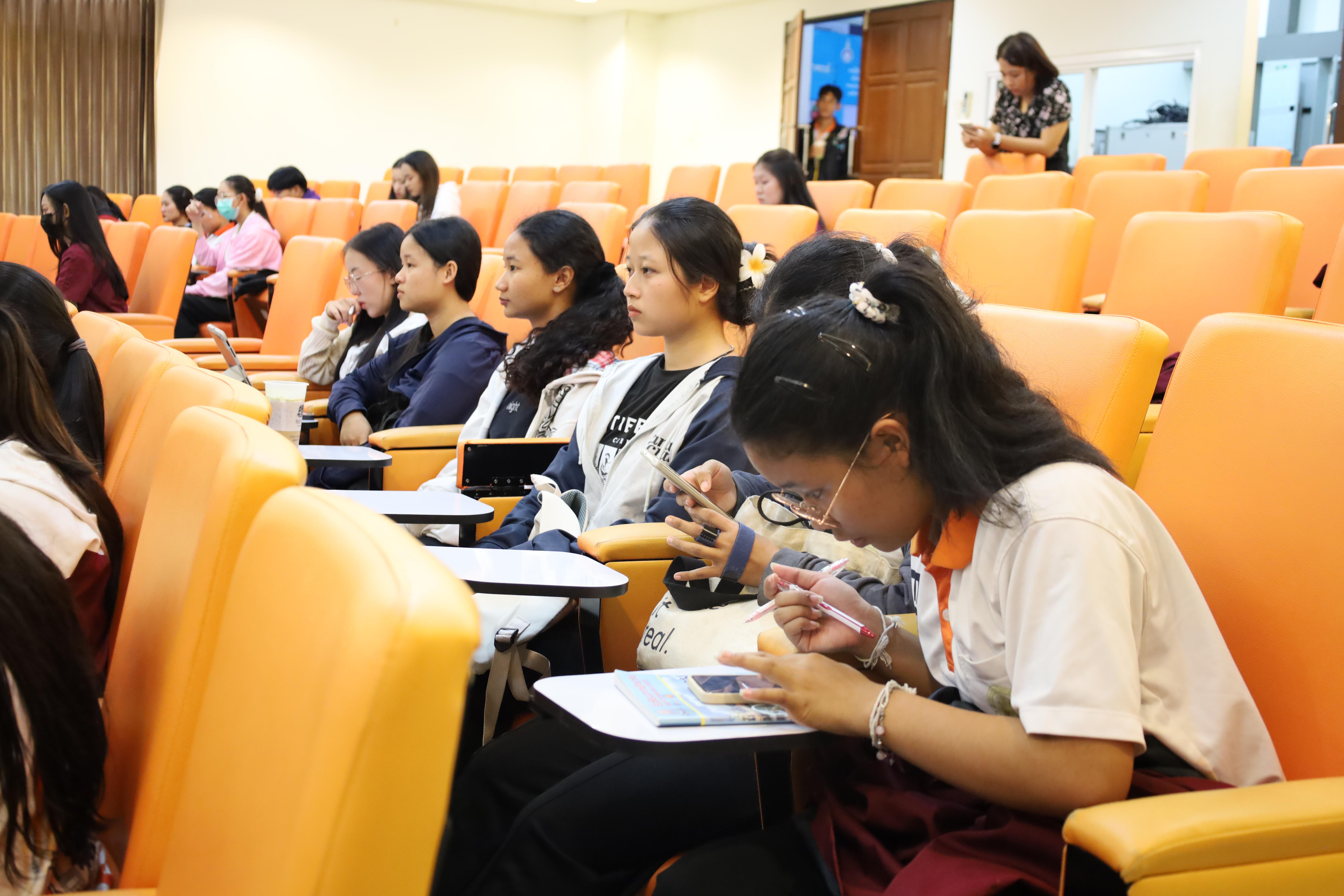 18. กิจกรรมเตรียมความพร้อมก่อนสอบใบประกอบวิชาชีพครู