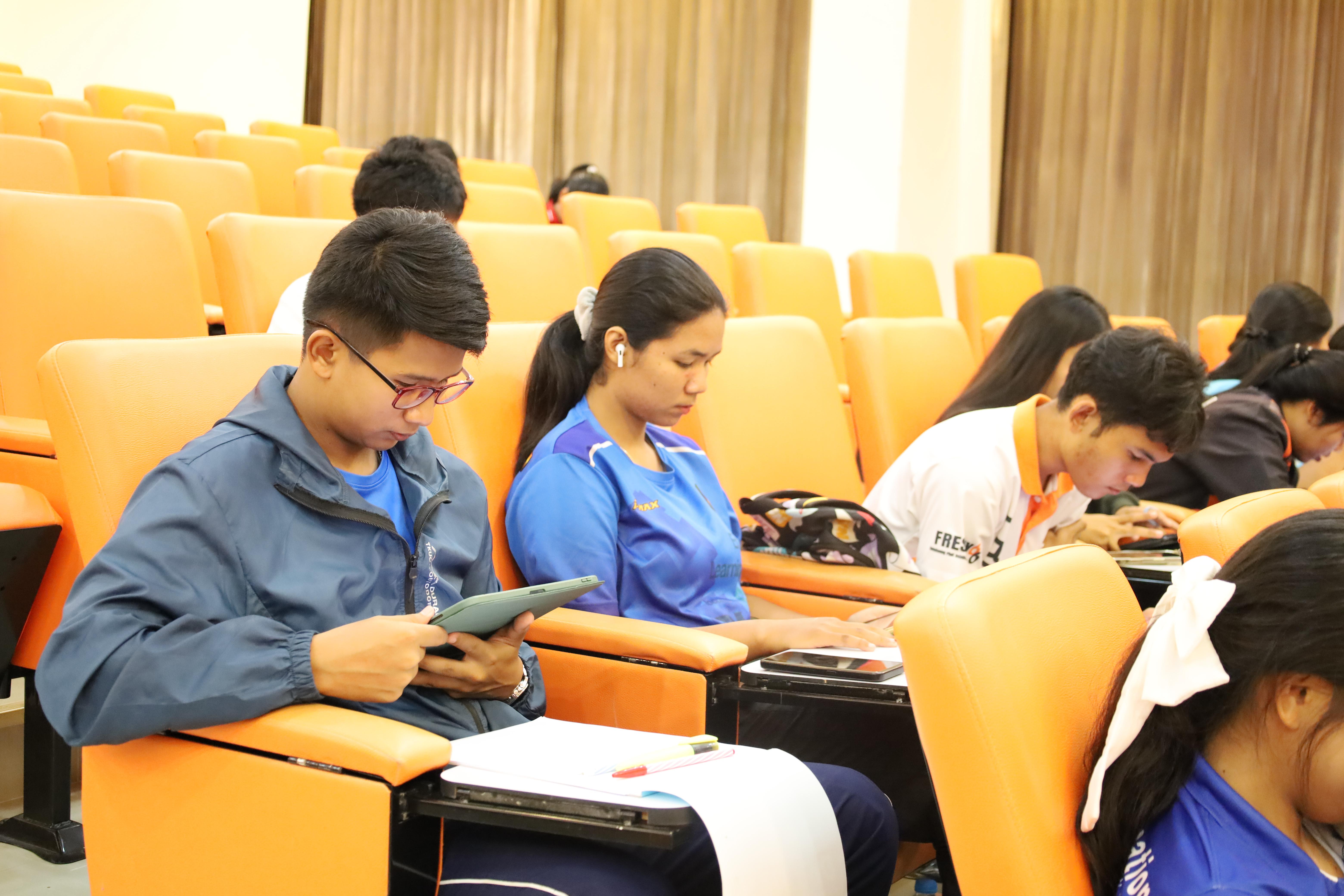 12. กิจกรรมเตรียมความพร้อมก่อนสอบใบประกอบวิชาชีพครู