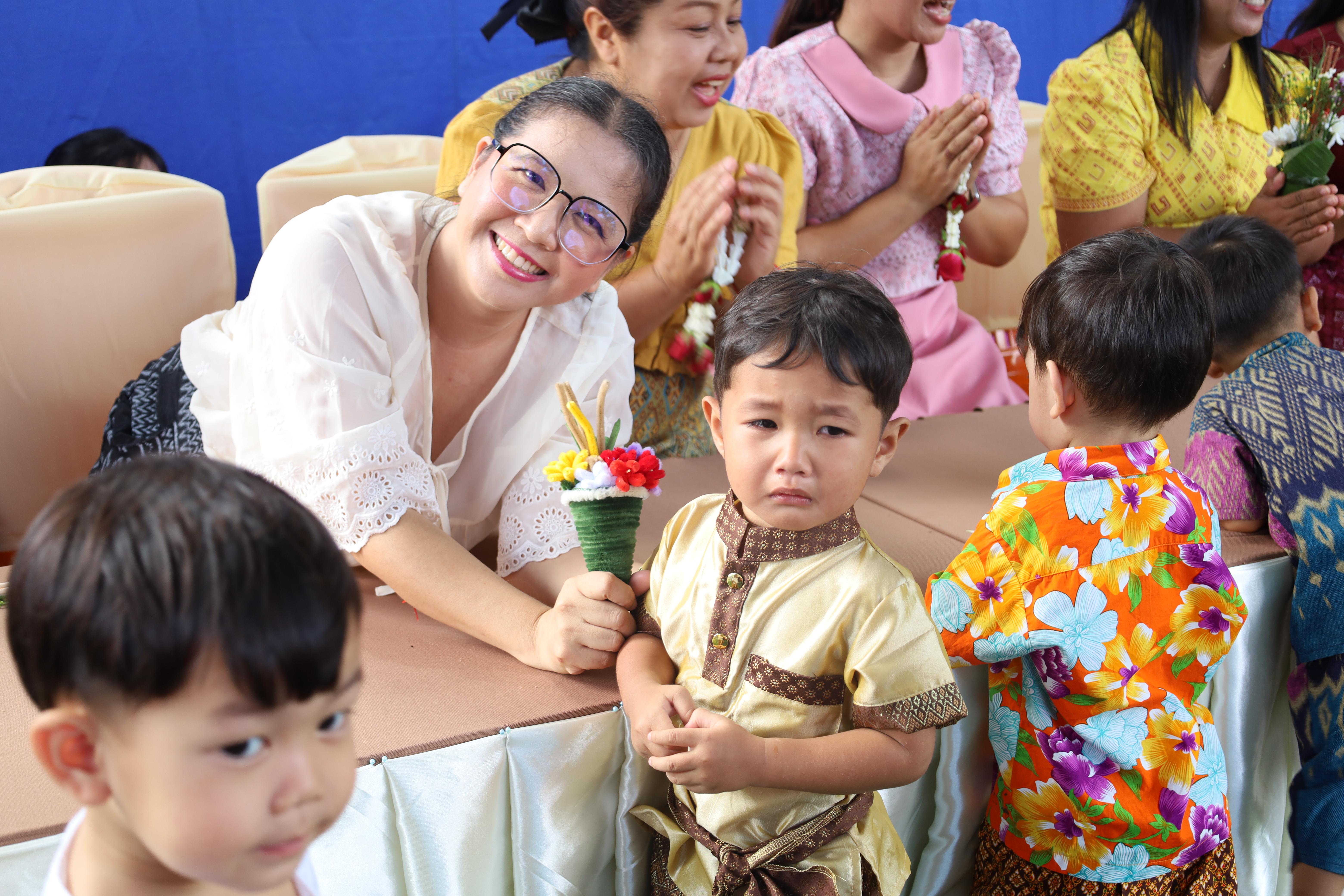 213. กิจกรรมไหว้ครูโรงเรียนอนุบาลราชภัฏกำแพงเพชร ประจำปีงบประมาณ2568