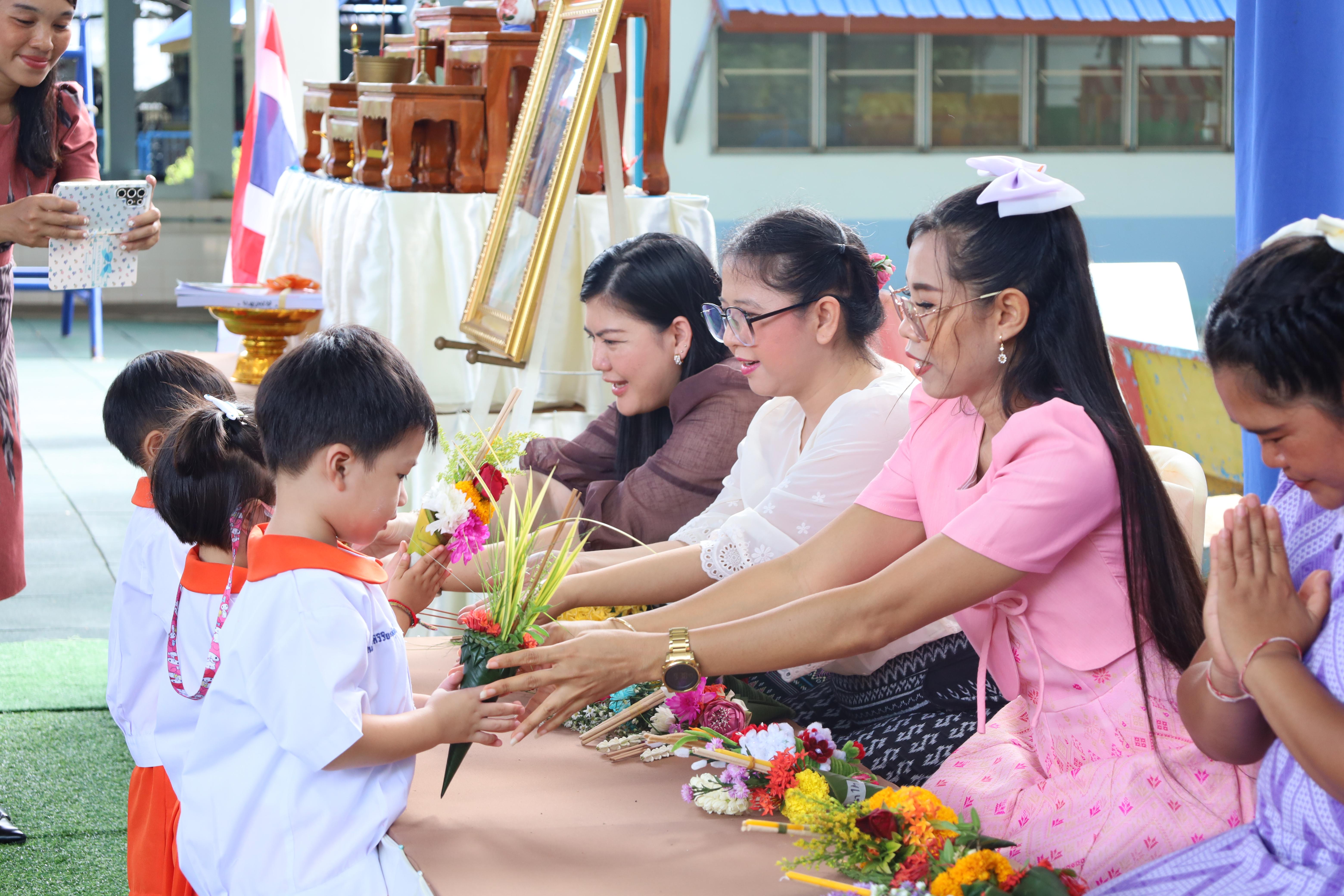 254. กิจกรรมไหว้ครูโรงเรียนอนุบาลราชภัฏกำแพงเพชร ประจำปีงบประมาณ2568
