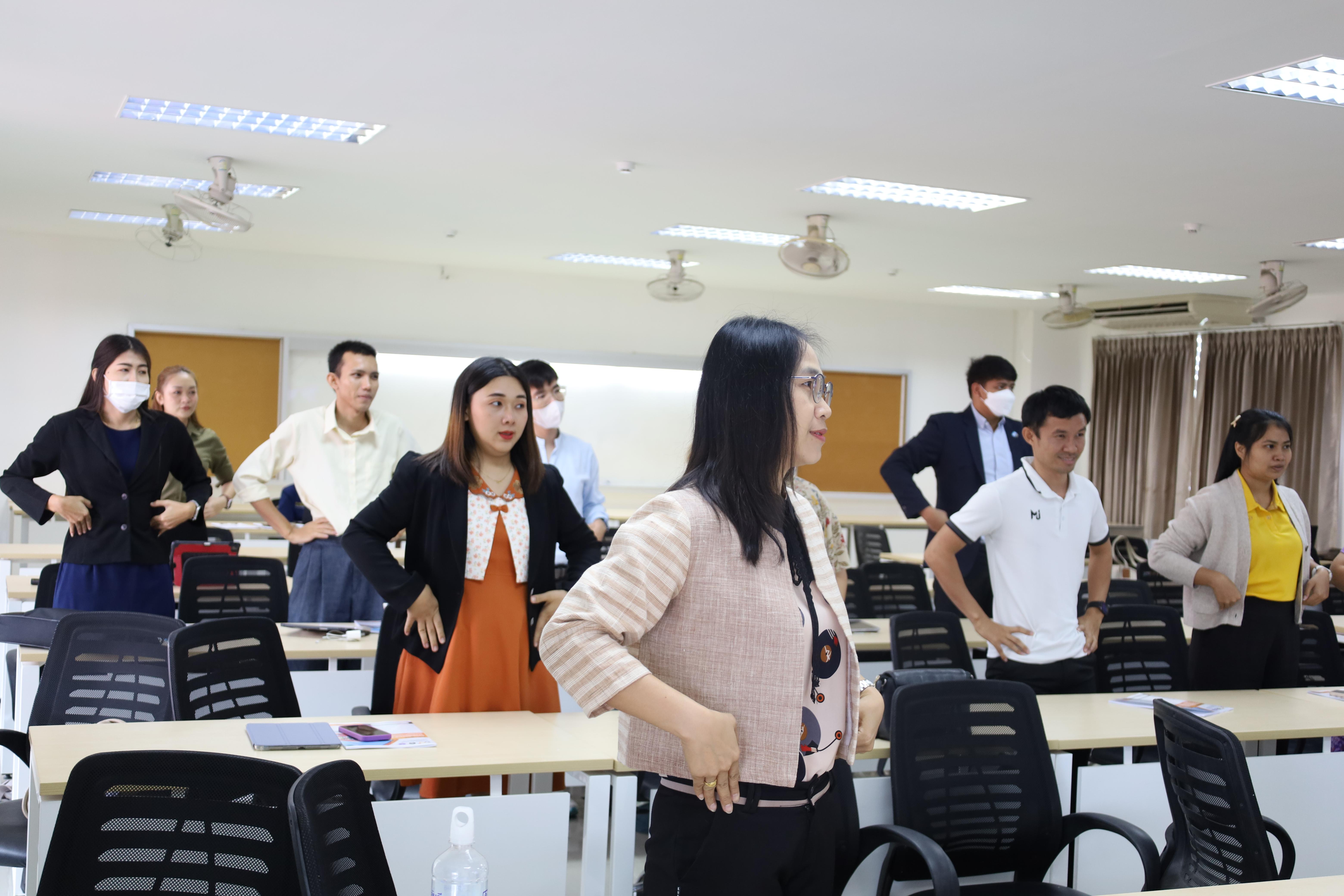 32. อบรมหลักสูตรการพัฒนาสมรรถนะครูภาษาอังกฤษด้วย Generative AI