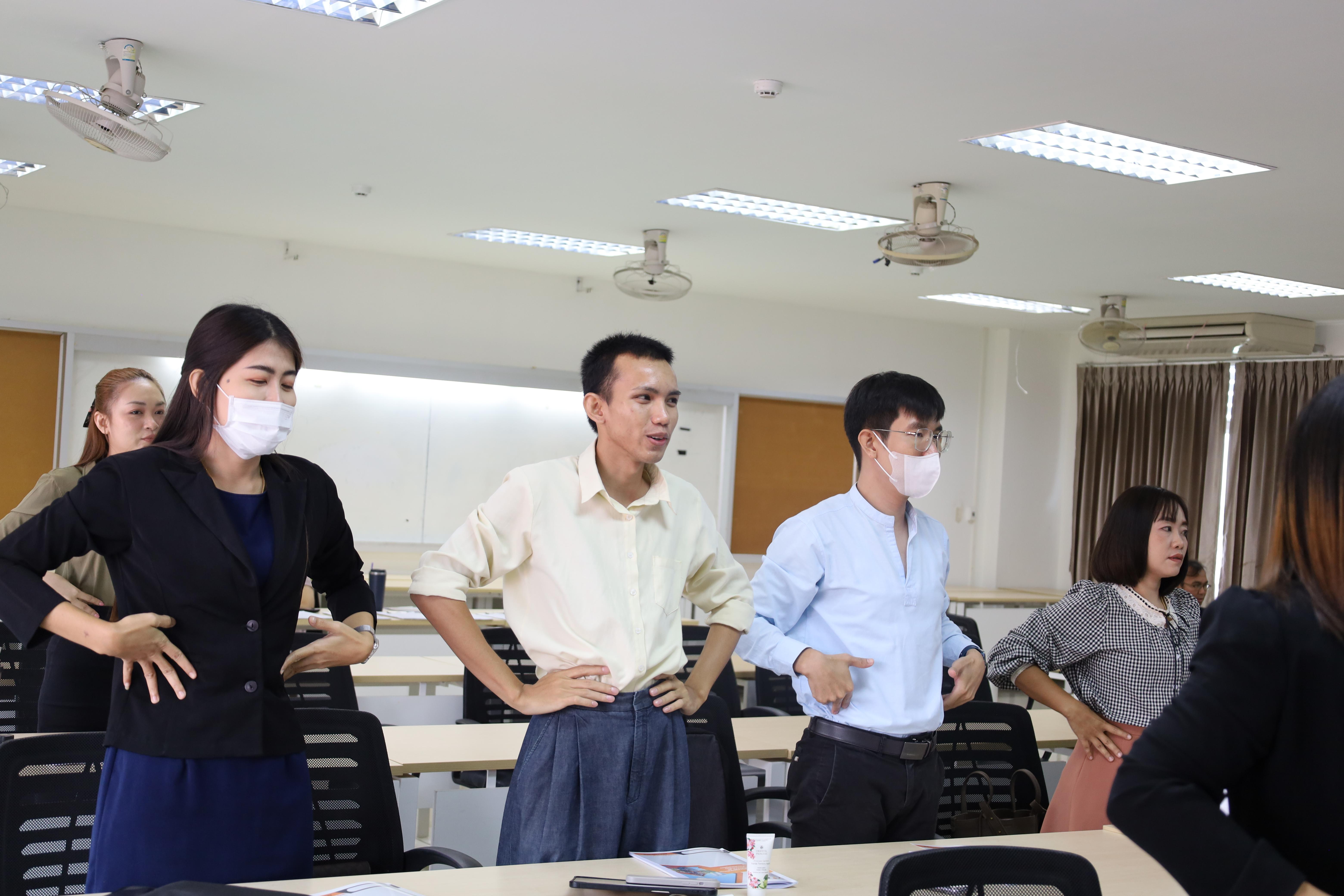 35. อบรมหลักสูตรการพัฒนาสมรรถนะครูภาษาอังกฤษด้วย Generative AI